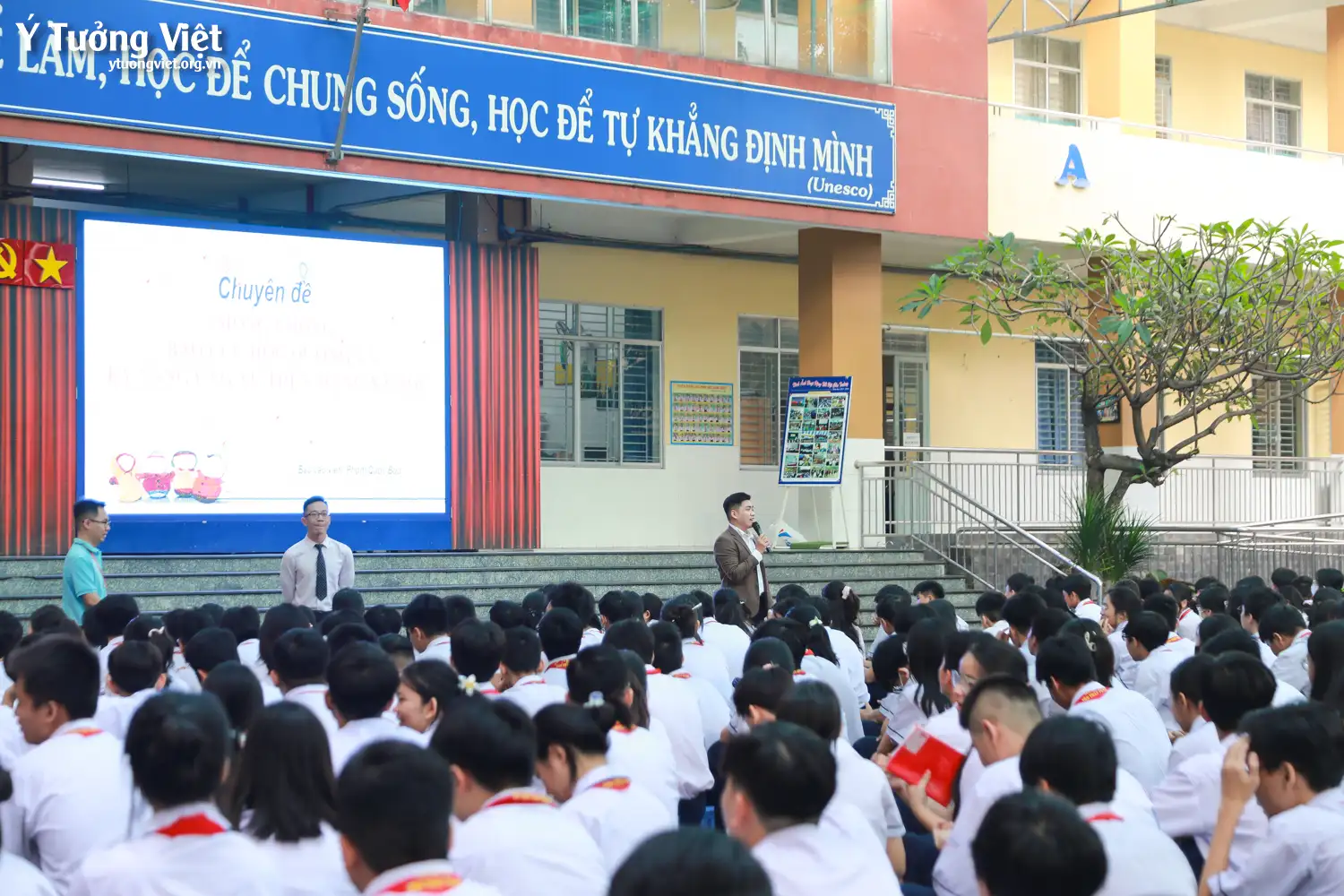 Phòng chống bạo lực học đường và trang bị kỹ năng ứng xử trên mạng xã hội cùng trường THCS Tôn Thất Tùng