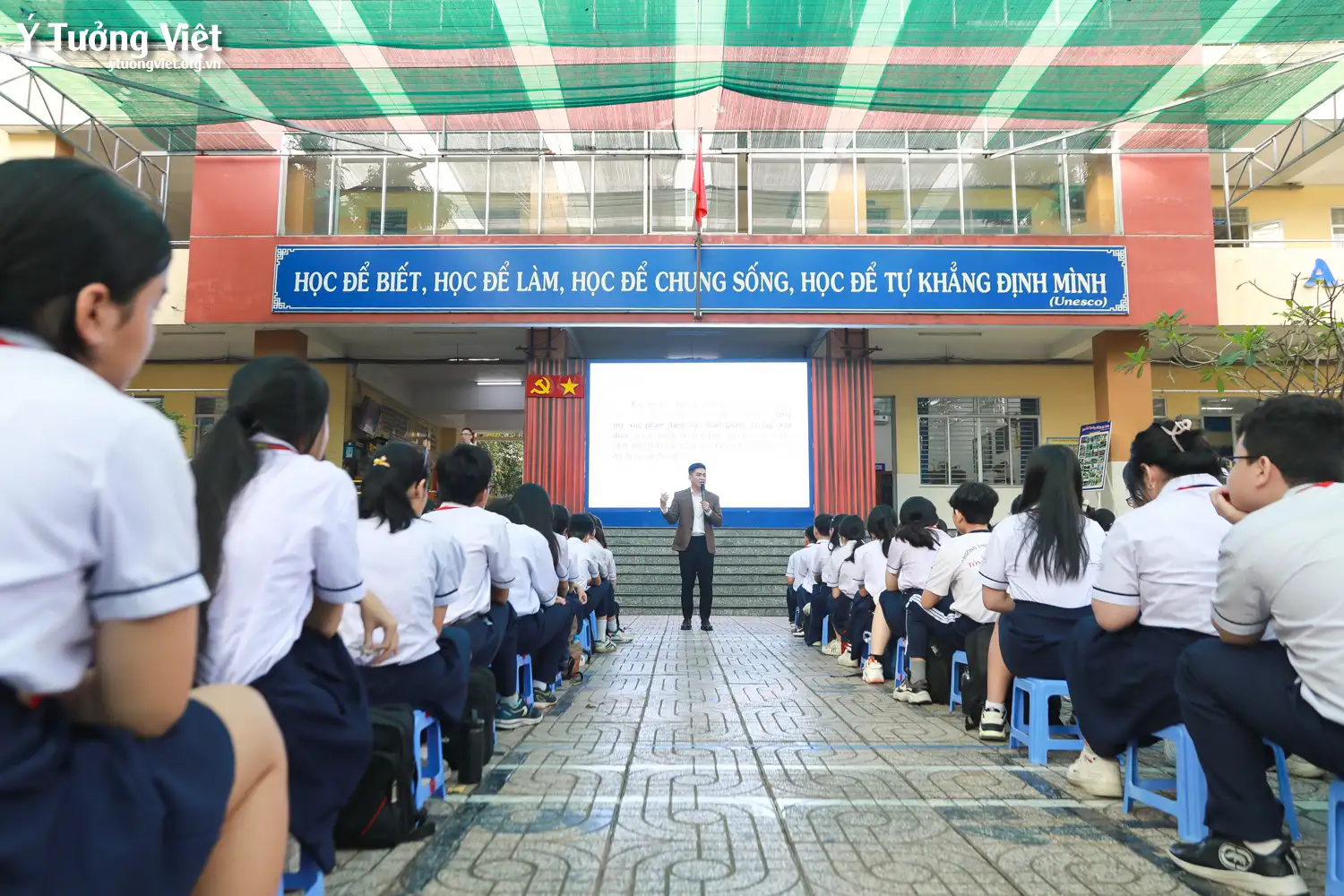 Phòng chống bạo lực học đường và trang bị kỹ năng ứng xử trên mạng xã hội cùng trường THCS Tôn Thất Tùng