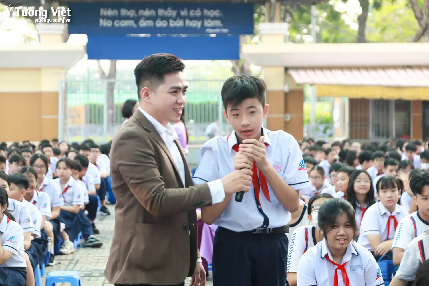 Phòng chống bạo lực học đường và trang bị kỹ năng ứng xử trên mạng xã hội cùng trường THCS Tôn Thất Tùng