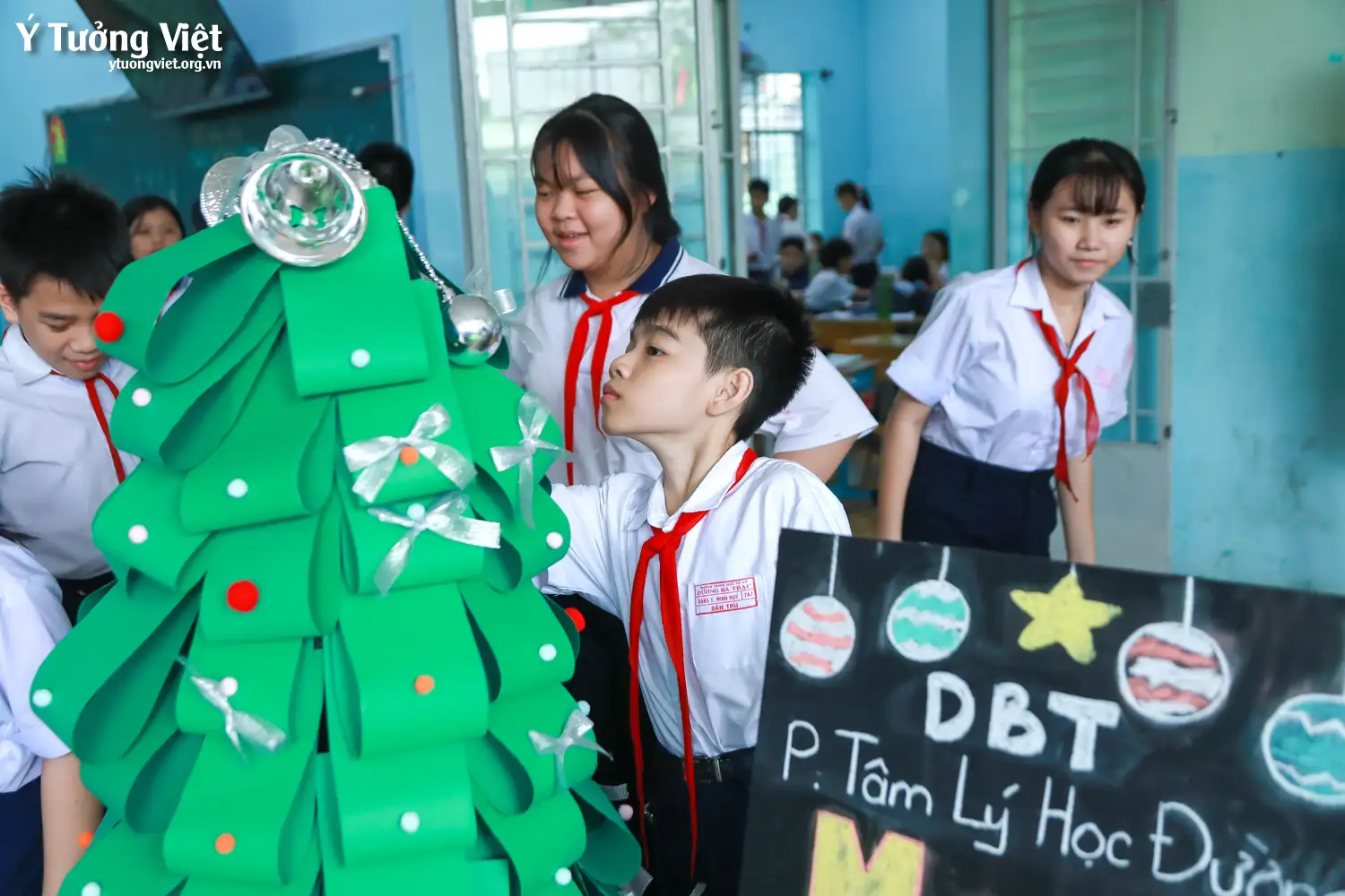 Dự án phát triển Tâm lý học đường 2024 – 2025 | Giáng sinh yêu thương ở Phòng Tâm lý học đường Trường THCS Dương Bá Trạc