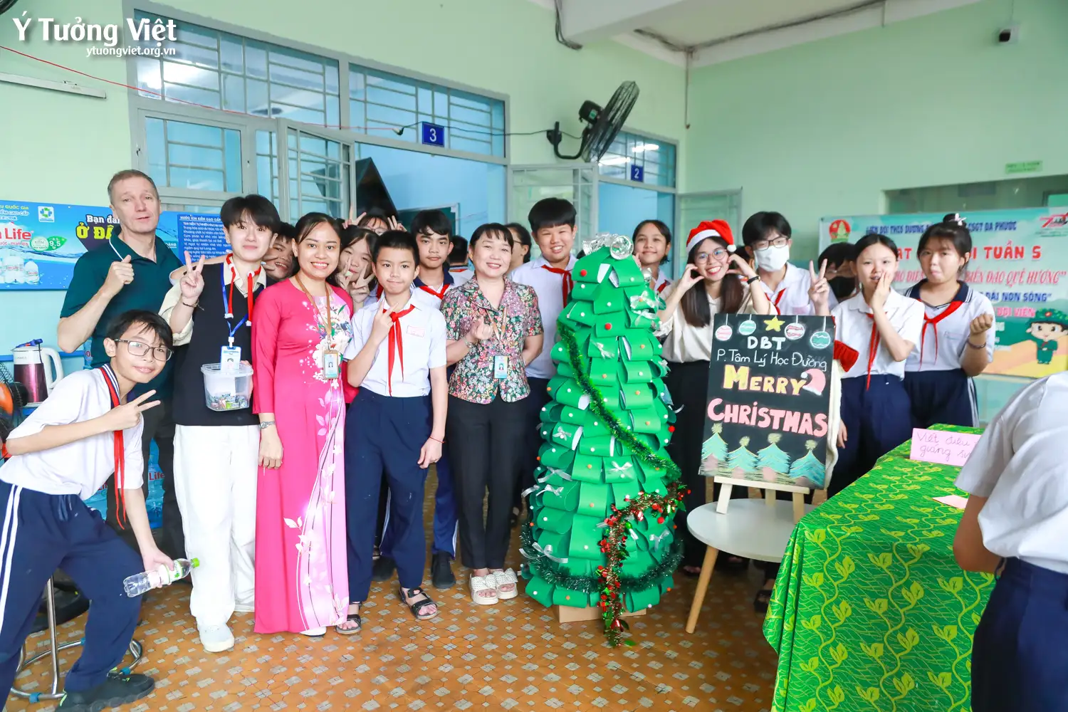 Dự án phát triển Tâm lý học đường 2024 – 2025 | Giáng sinh yêu thương ở Phòng Tâm lý học đường Trường THCS Dương Bá Trạc