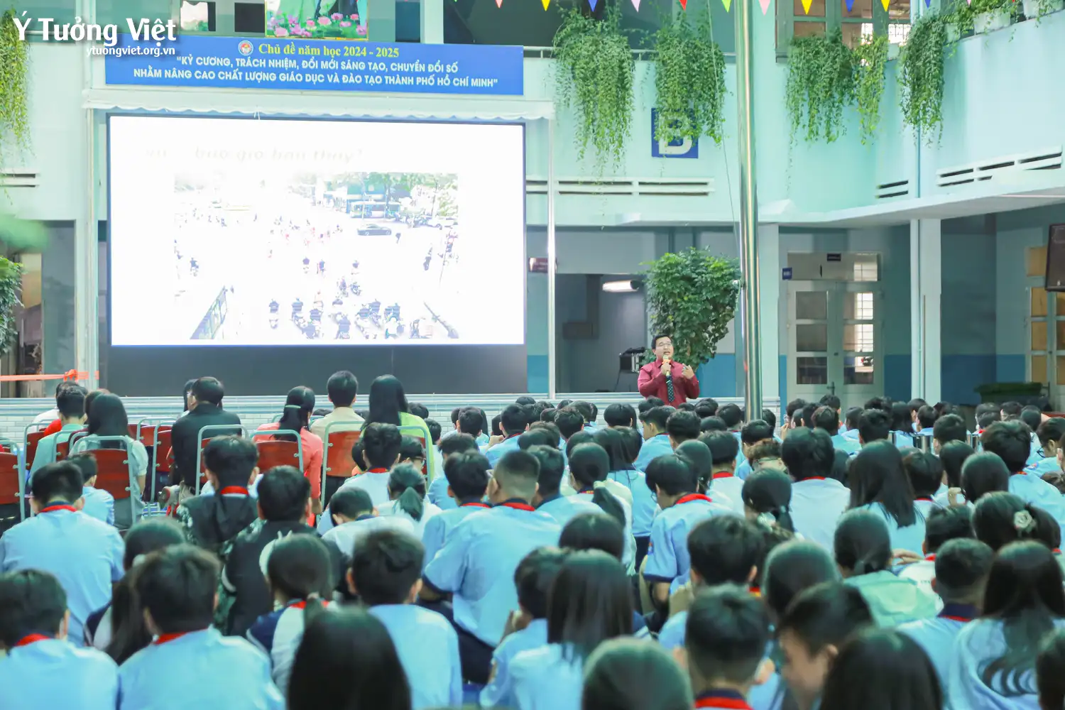 Lan toả giá trị “Sống có trách nhiệm” cùng các bạn học sinh THCS Bạch Đằng, THCS Đoàn Thị Điểm