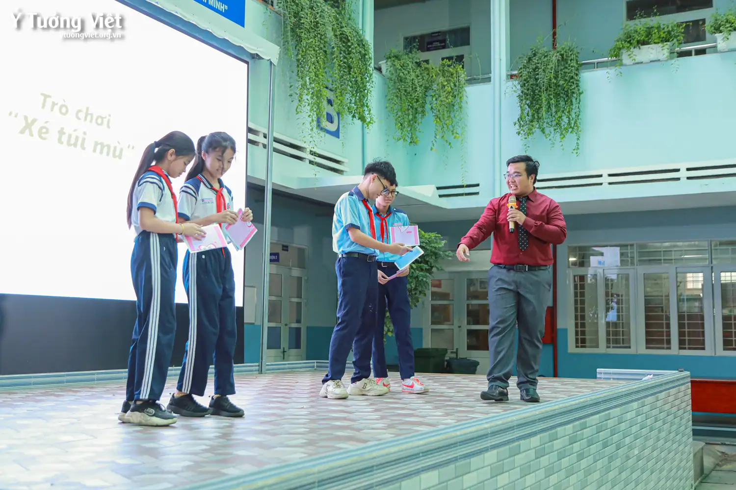 Lan toả giá trị “Sống có trách nhiệm” cùng các bạn học sinh THCS Bạch Đằng, THCS Đoàn Thị Điểm