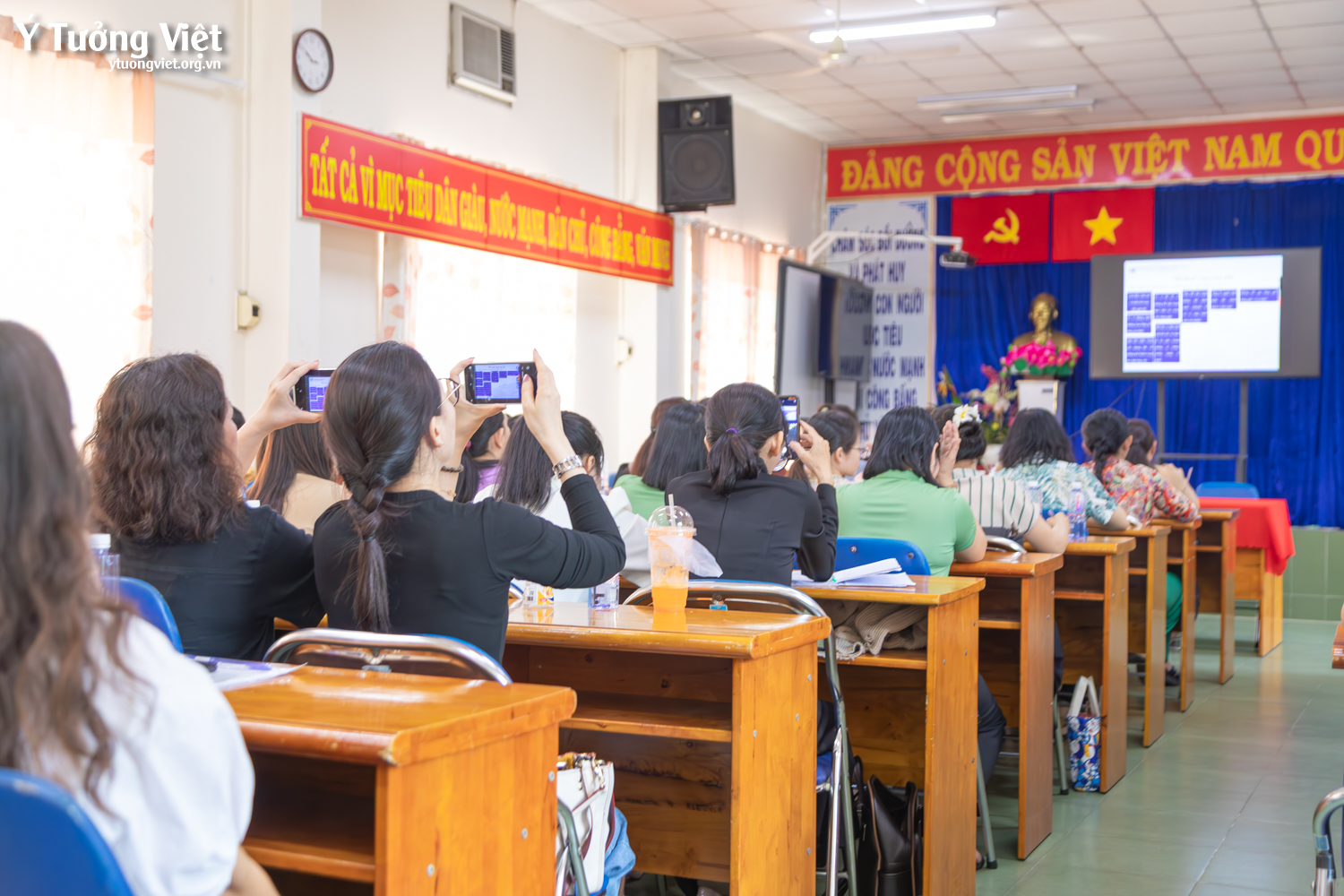 Dự án phát triển Tâm lý học đường 2024 – 2025 | Đồng hành cùng Phòng GD&ĐT Quận Tân Phú tập huấn “Nâng cao năng lực tư vấn tâm lý và chăm sóc sức khoẻ tinh thần cho học sinh trong bối cảnh xây dựng trường học hạnh phúc”