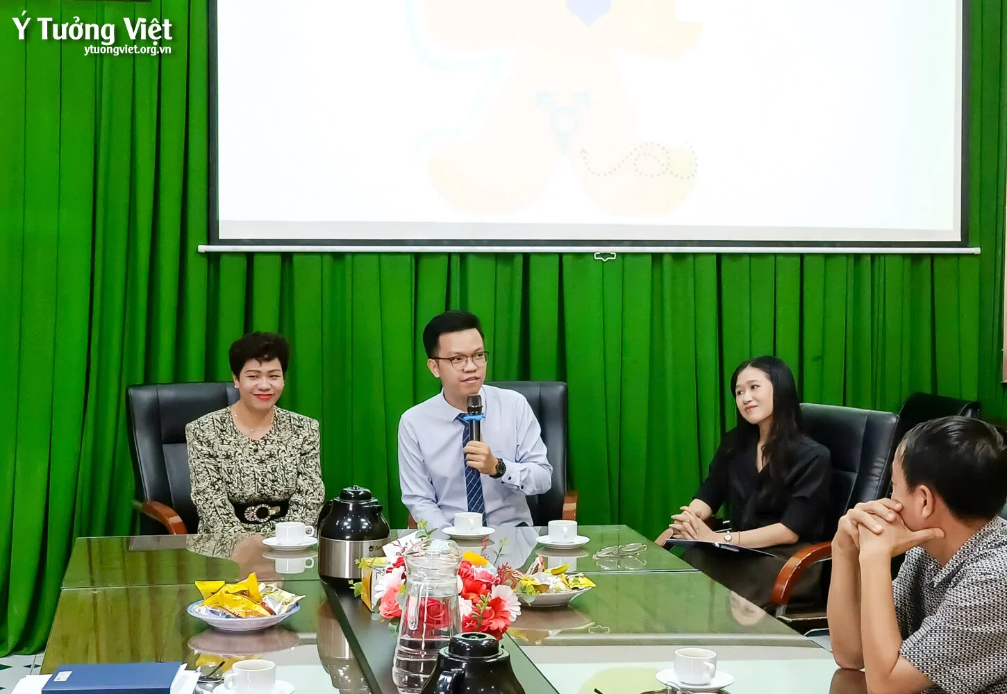 Ý Tưởng Việt & Làng Thiếu Niên Thủ Đức | Talkshow: Ứng xử của cán bộ quản lý trước việc trẻ có mối quan hệ tình cảm với bạn khác giới