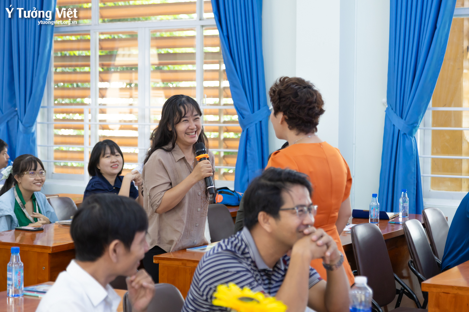 Huflit & Ý Tưởng Việt | Chương trình tập huấn ở THPT Nguyễn Tất Thành – Khi Thầy Cô được tiếp sức mạnh để gieo hạt hạnh phúc