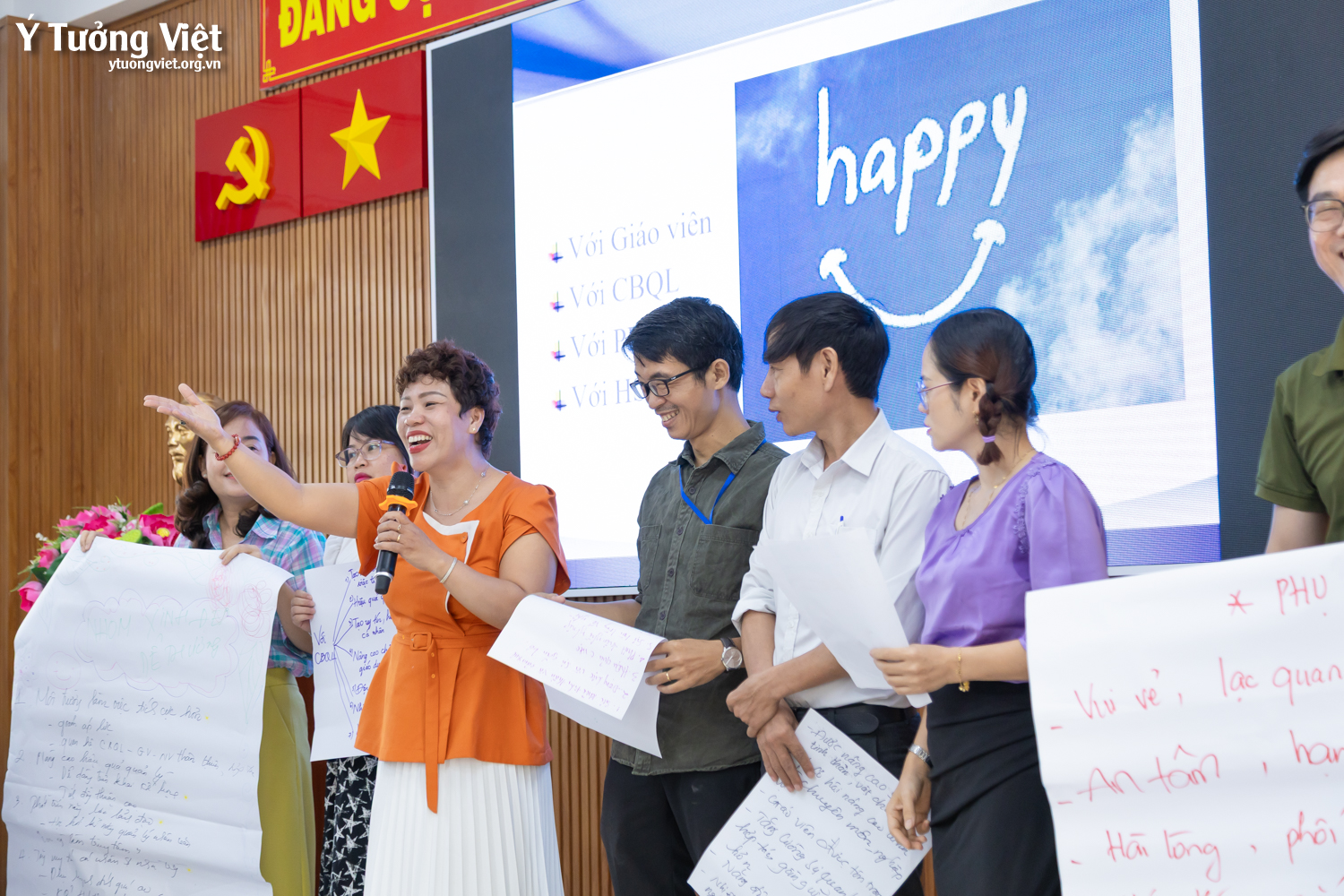 Huflit & Ý Tưởng Việt | Chương trình tập huấn ở THPT Nguyễn Tất Thành – Khi Thầy Cô được tiếp sức mạnh để gieo hạt hạnh phúc