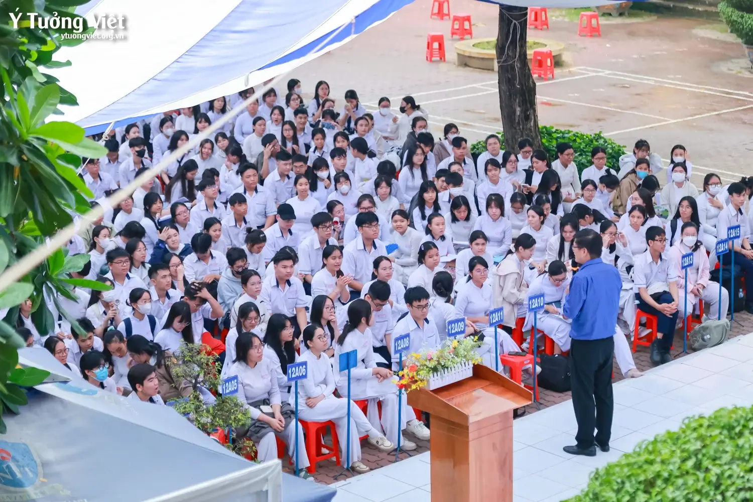 Huflit & Ý Tưởng Việt | Chuyên đề “Định hướng nghề nghiệp và những điều cần biết” – Tự tin chọn lối, vững bước tương lai cùng các bạn học sinh trường THPT An Lạc