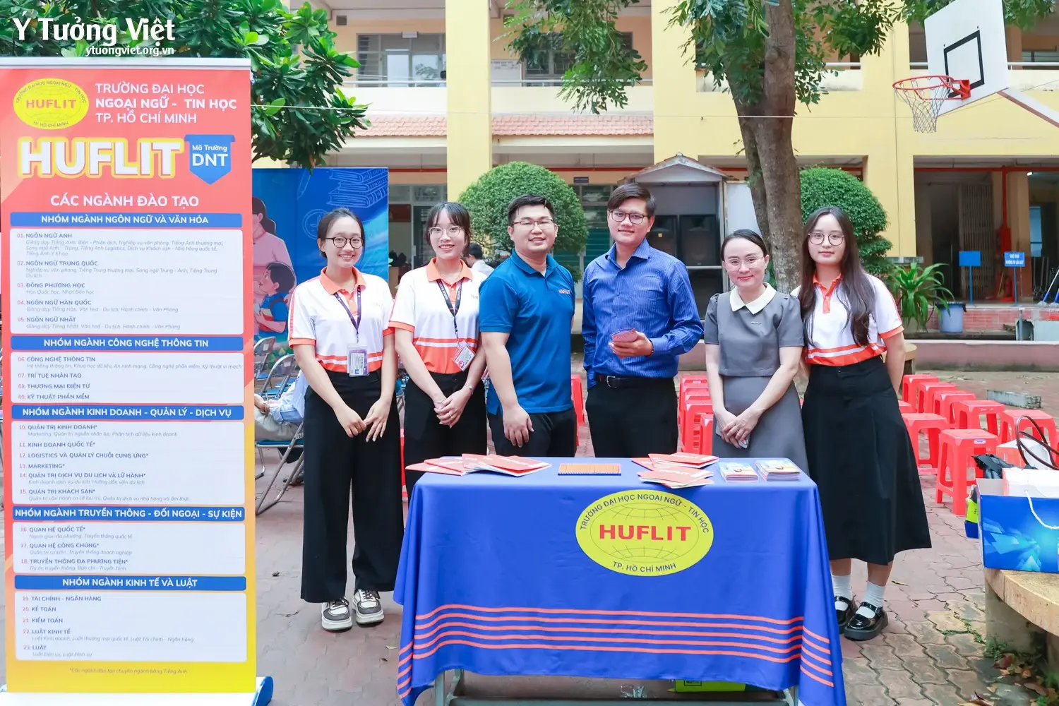 Huflit & Ý Tưởng Việt | Chuyên đề “Định hướng nghề nghiệp và những điều cần biết” – Tự tin chọn lối, vững bước tương lai cùng các bạn học sinh trường THPT An Lạc