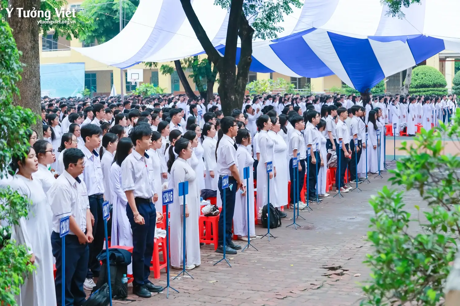 Huflit & Ý Tưởng Việt | Chuyên đề “Định hướng nghề nghiệp và những điều cần biết” – Tự tin chọn lối, vững bước tương lai cùng các bạn học sinh trường THPT An Lạc