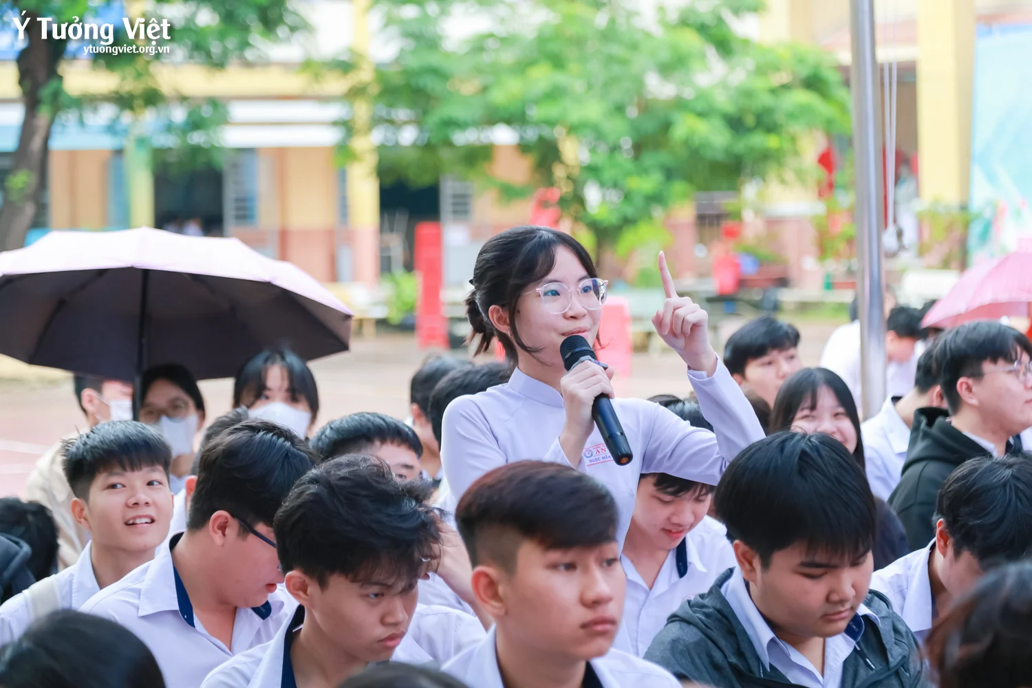 Huflit & Ý Tưởng Việt | Chuyên đề “Định hướng nghề nghiệp và những điều cần biết” – Tự tin chọn lối, vững bước tương lai cùng các bạn học sinh trường THPT An Lạc