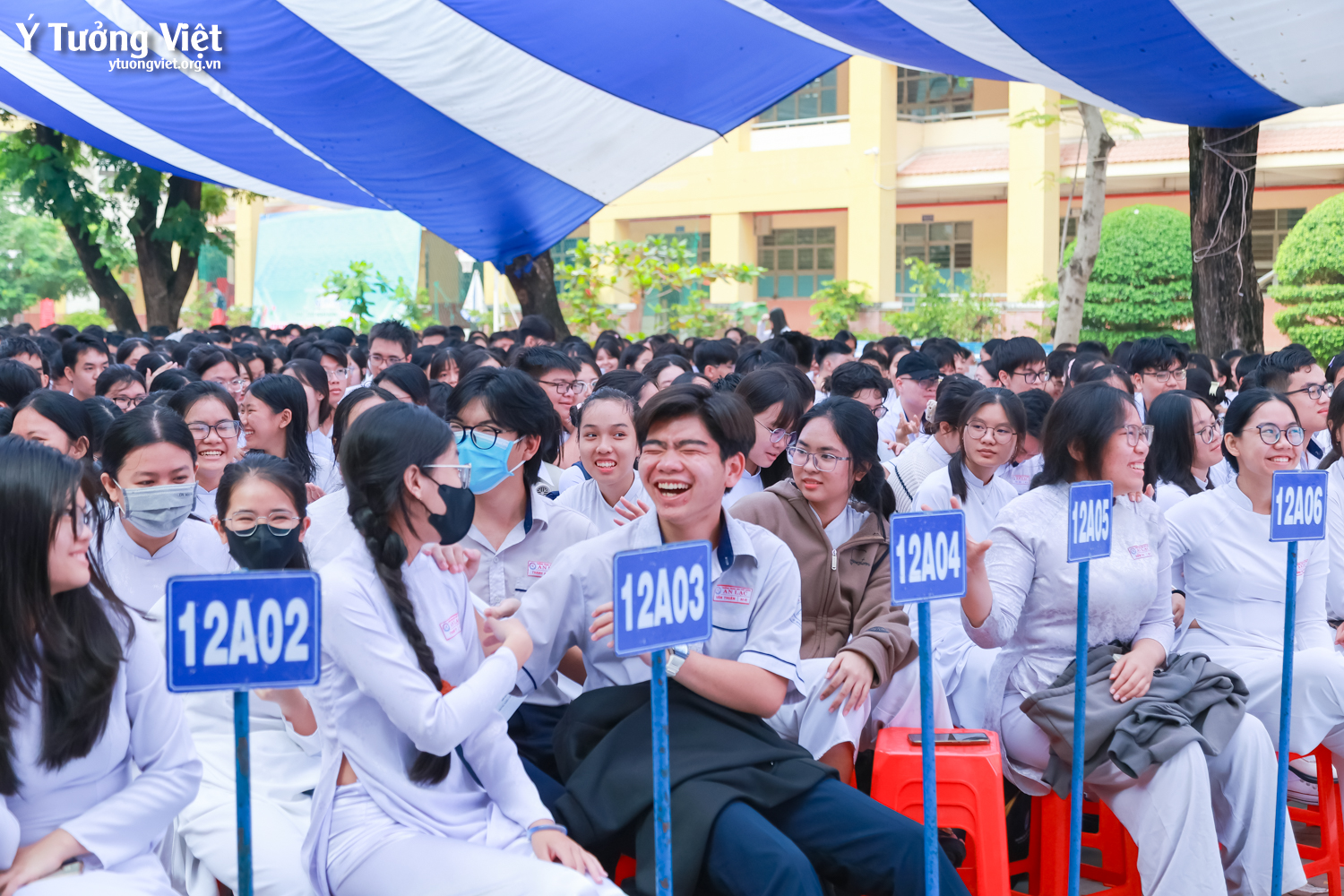 Huflit & Ý Tưởng Việt | Chuyên đề “Định hướng nghề nghiệp và những điều cần biết” – Tự tin chọn lối, vững bước tương lai cùng các bạn học sinh trường THPT An Lạc