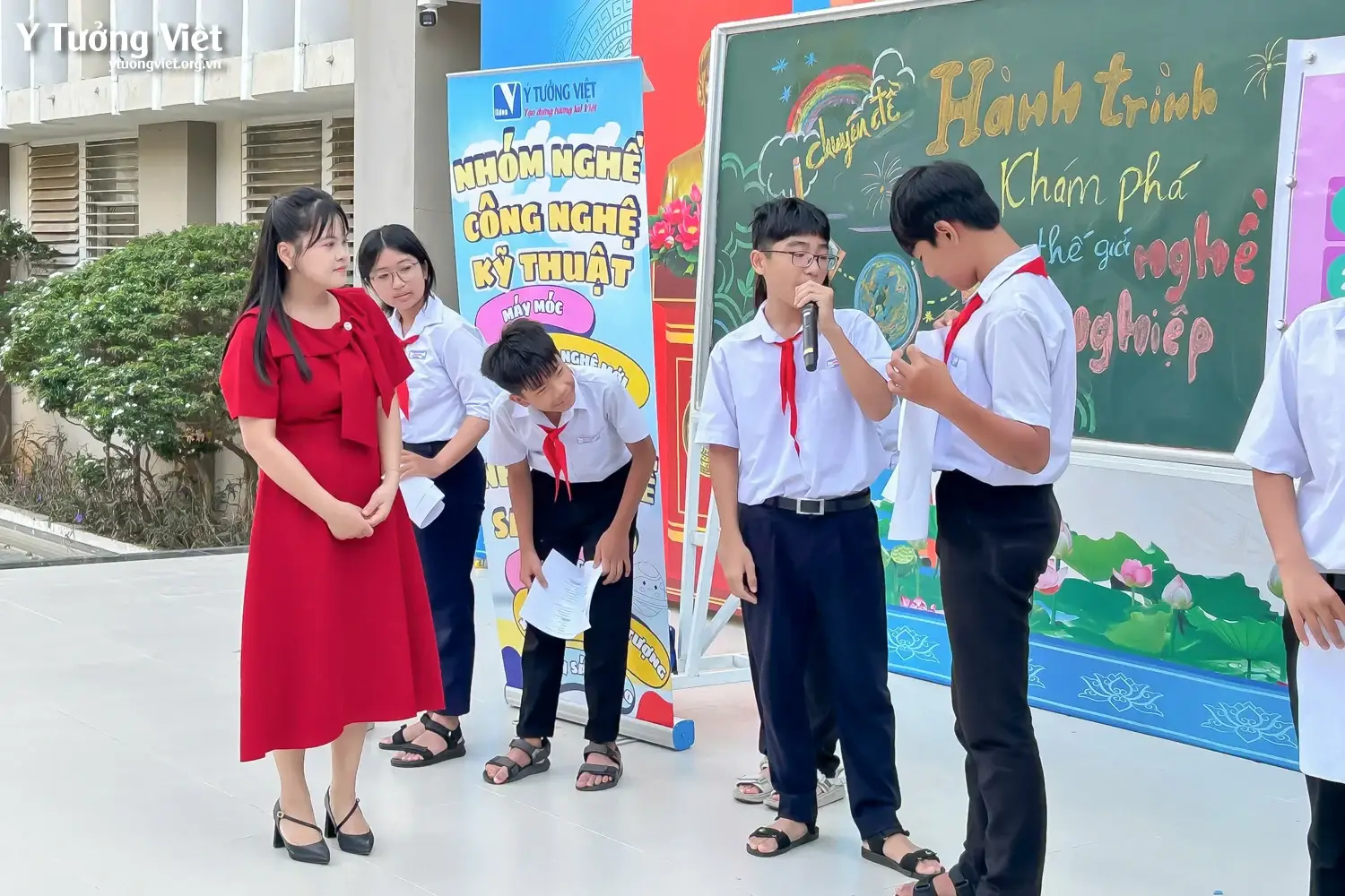 Hành trình khám phá thế giới nghề nghiệp: Khi tương lai không còn là chuyện của năm cuối cấp