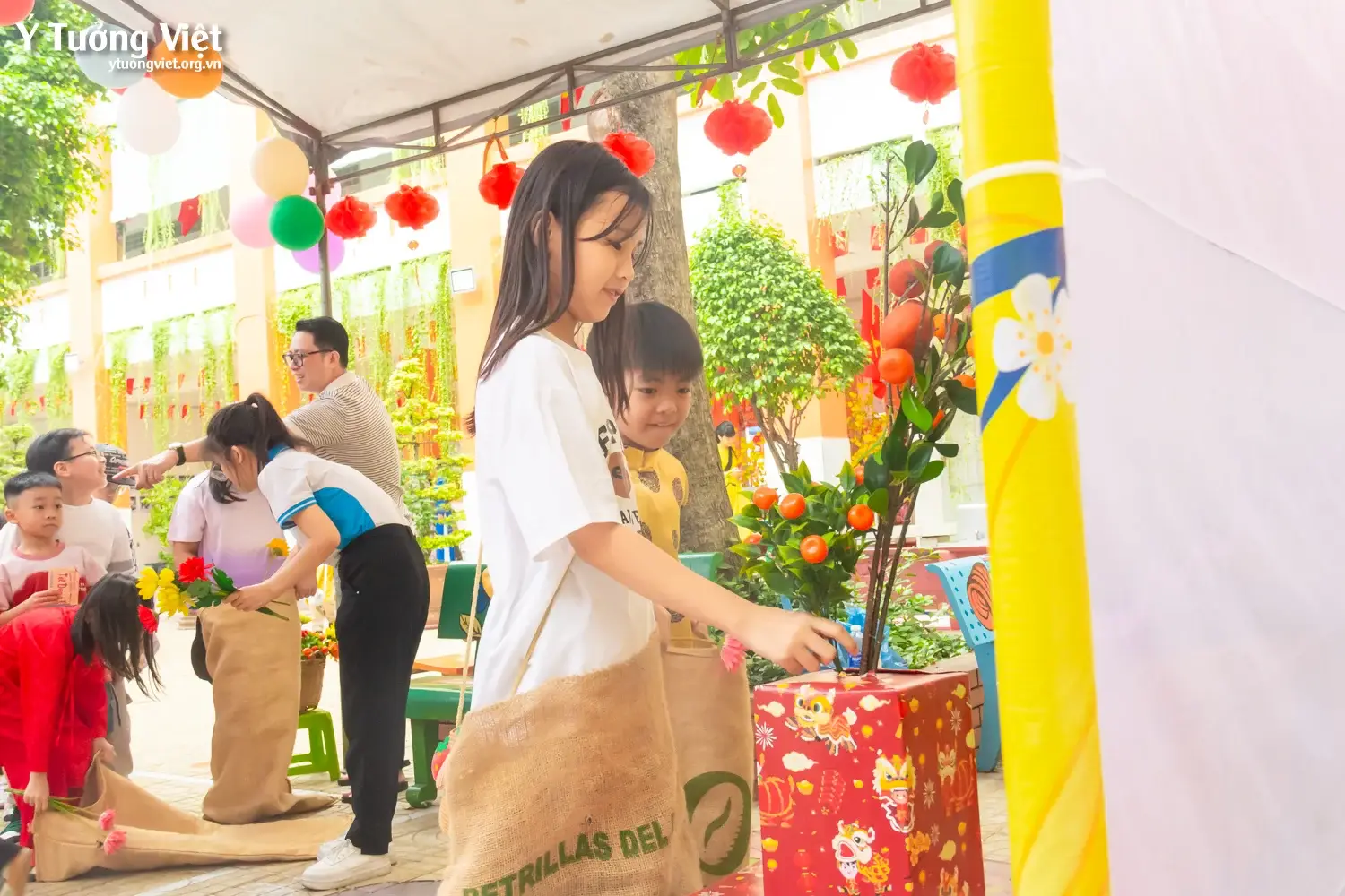 Khép lại chuỗi Ngày hội trải nghiệm Tết cổ truyền cùng các bạn học sinh trường TH Hồ Văn Cường