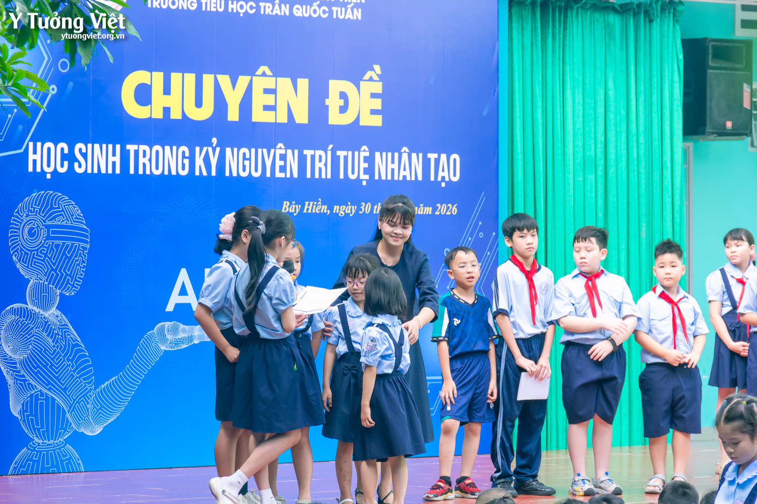 Từ lớp học đến không gian mạng: Trang bị kỹ năng cho thế hệ công dân số trong thời đại AI