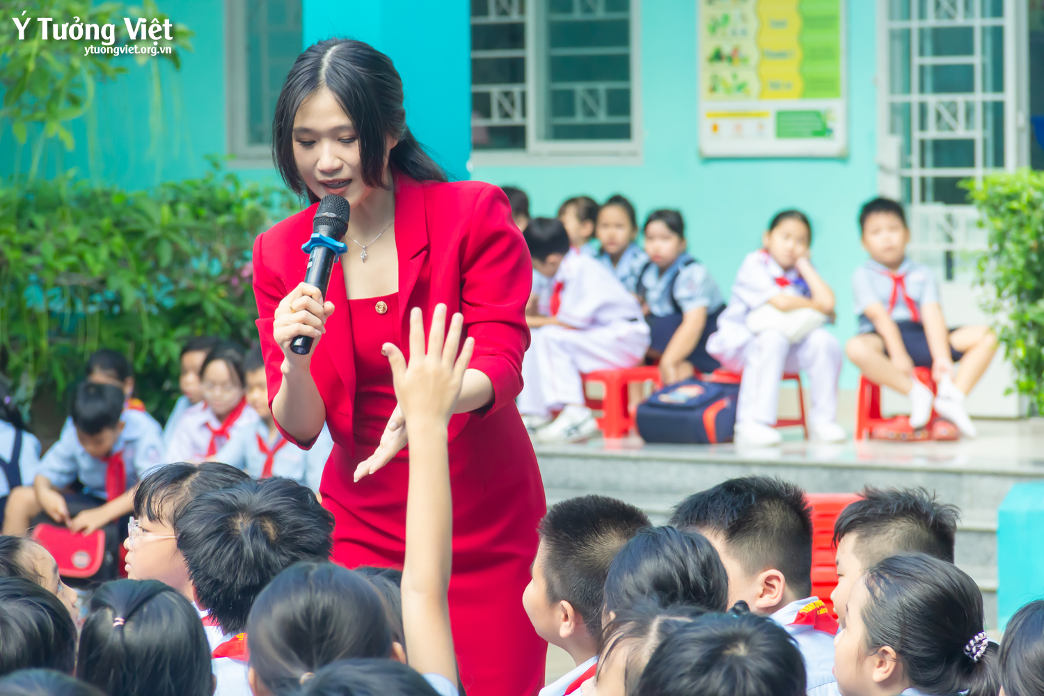 Từ lớp học đến không gian mạng: Trang bị kỹ năng cho thế hệ công dân số trong thời đại AI