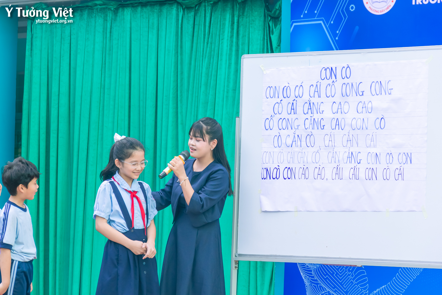 Từ lớp học đến không gian mạng: Trang bị kỹ năng cho thế hệ công dân số trong thời đại AI