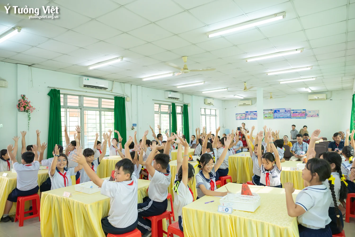 Tiết học mở STEM “Núi lửa phun trào” tại TH An Phong: Khơi dậy tư duy sáng tạo
