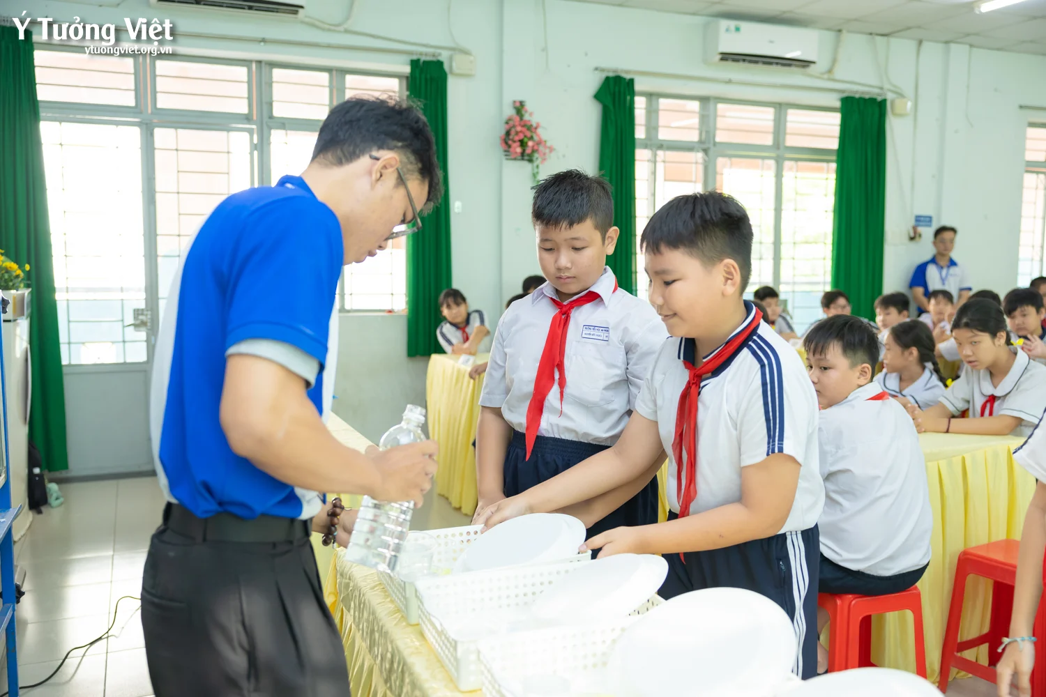 Tiết học mở STEM “Núi lửa phun trào” tại TH An Phong: Khơi dậy tư duy sáng tạo