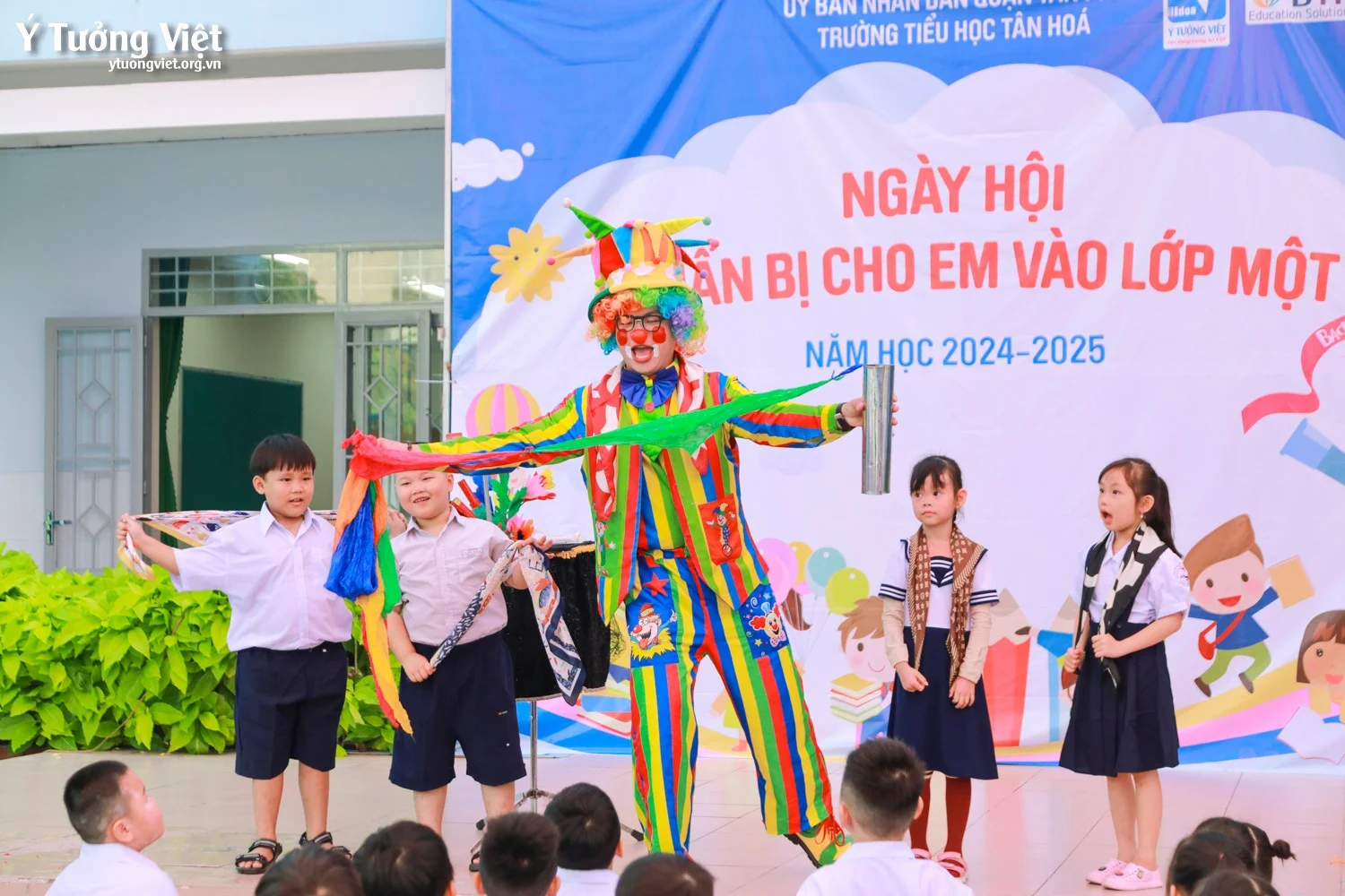Chào mùa tựu trường 2024 – 2025 | Kịch tuổi thơ “Khăn đỏ đi học” & sân khấu ảo thuật ấn tượng
