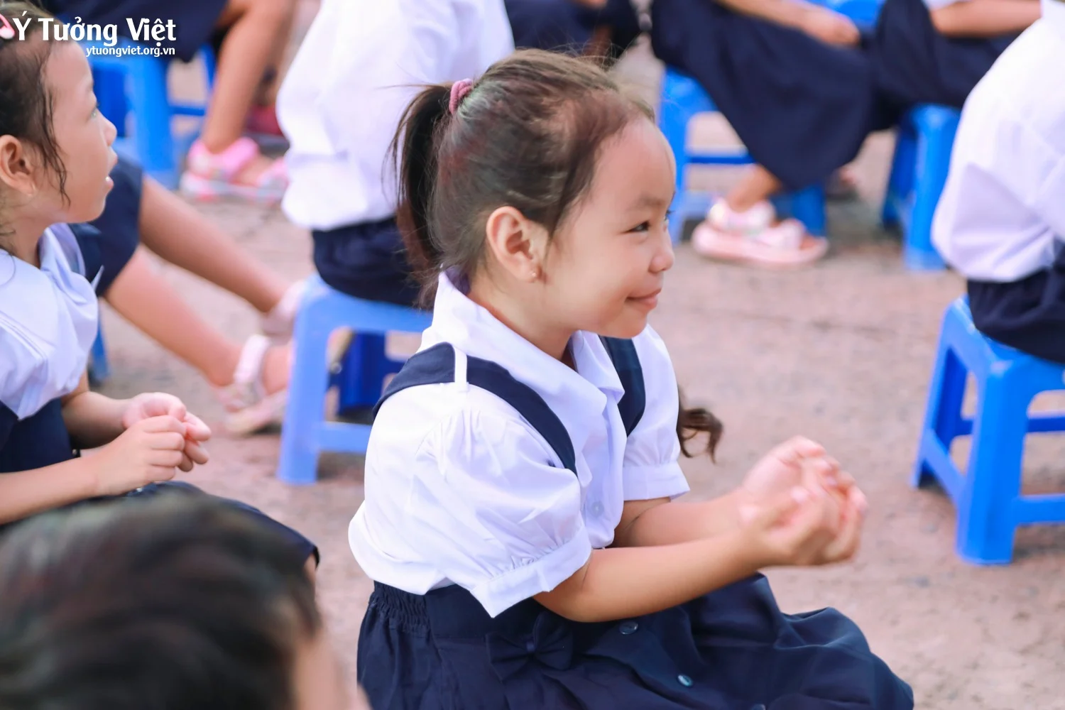 Chào mùa tựu trường 2024 – 2025 | Kịch tuổi thơ “Khăn đỏ đi học” & sân khấu ảo thuật ấn tượng