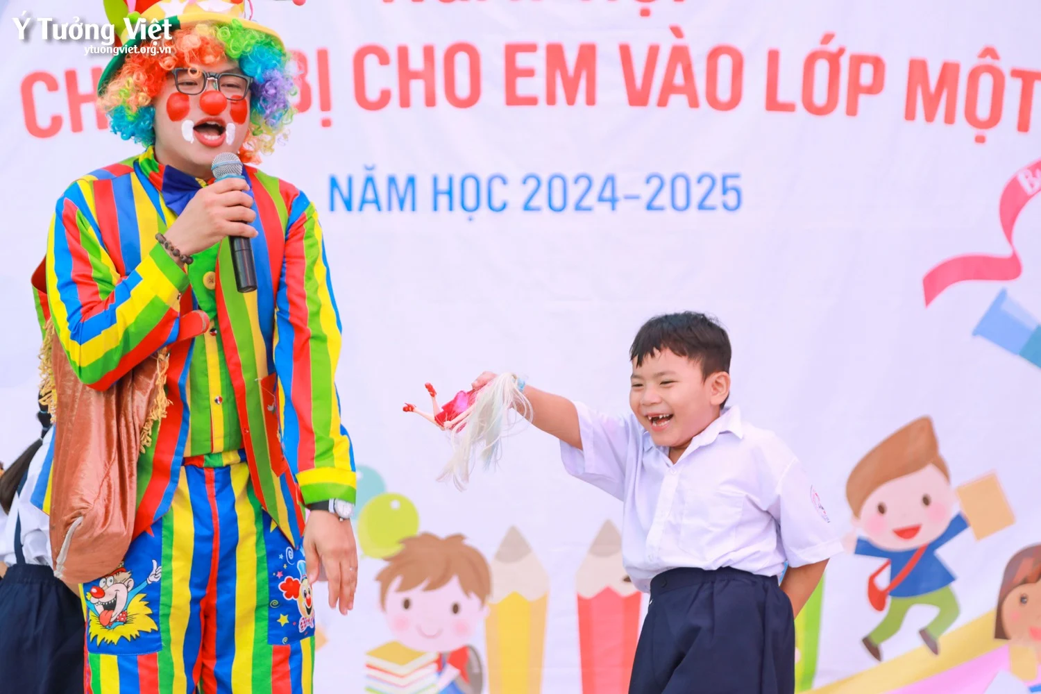 Chào mùa tựu trường 2024 – 2025 | Kịch tuổi thơ “Khăn đỏ đi học” & sân khấu ảo thuật ấn tượng