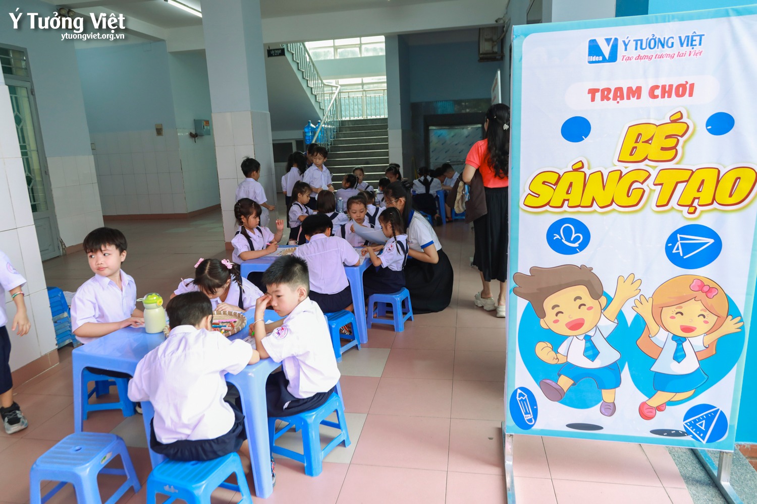 Chào mùa tựu trường 2024 – 2025 | Kịch tuổi thơ “Khăn đỏ đi học” & sân khấu ảo thuật ấn tượng