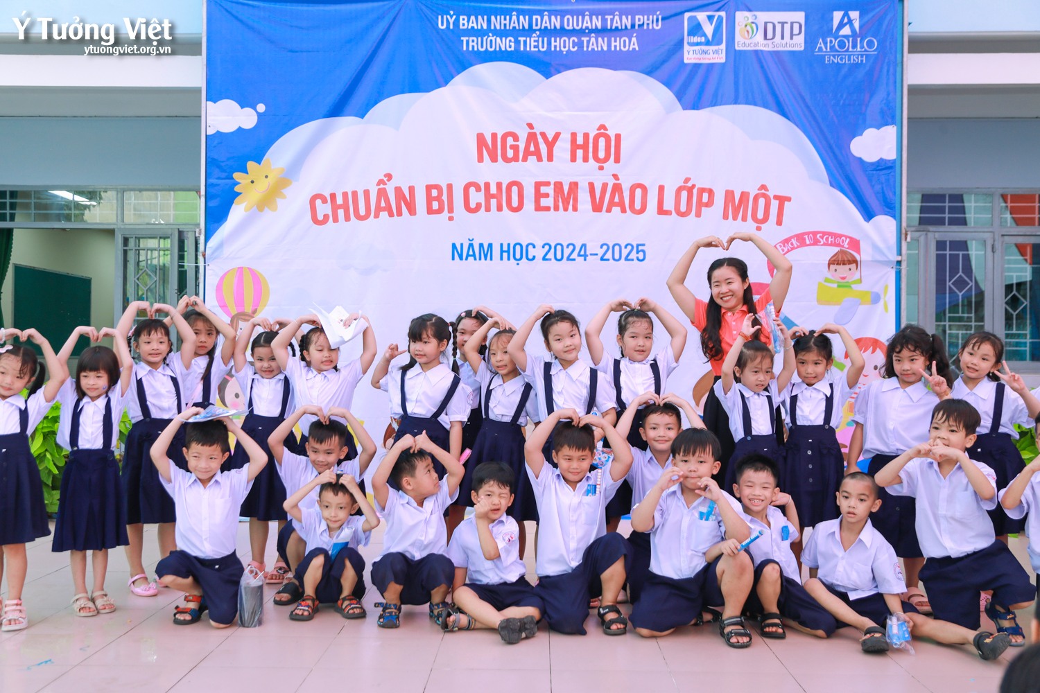 Chào mùa tựu trường 2024 – 2025 | Kịch tuổi thơ “Khăn đỏ đi học” & sân khấu ảo thuật ấn tượng