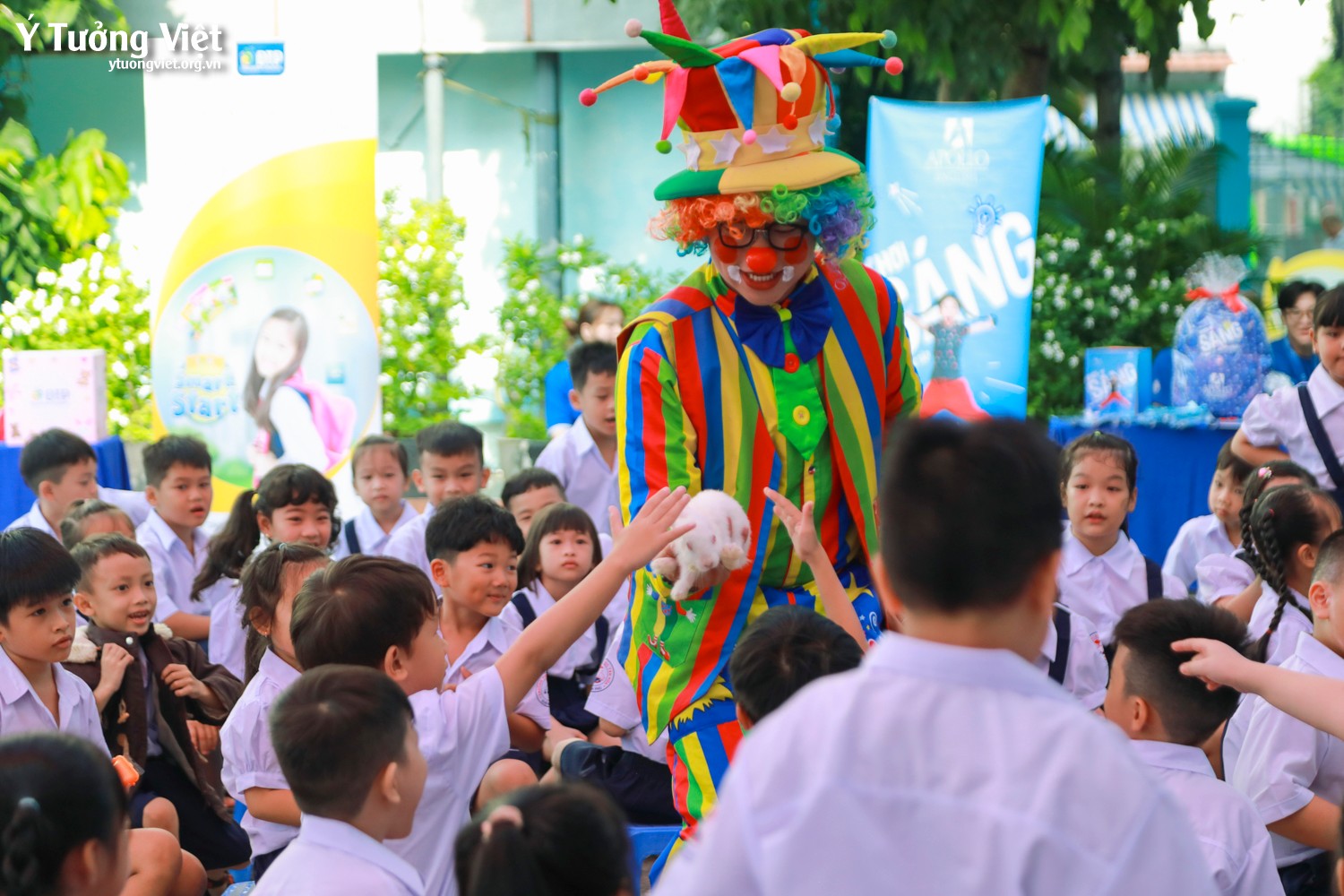 Chào mùa tựu trường 2024 – 2025 | Kịch tuổi thơ “Khăn đỏ đi học” & sân khấu ảo thuật ấn tượng