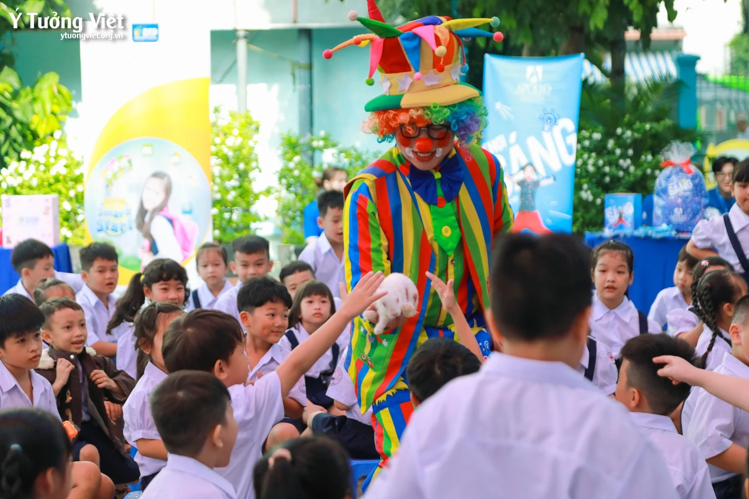 Chào mùa tựu trường 2024 – 2025 | Kịch tuổi thơ “Khăn đỏ đi học” & sân khấu ảo thuật ấn tượng