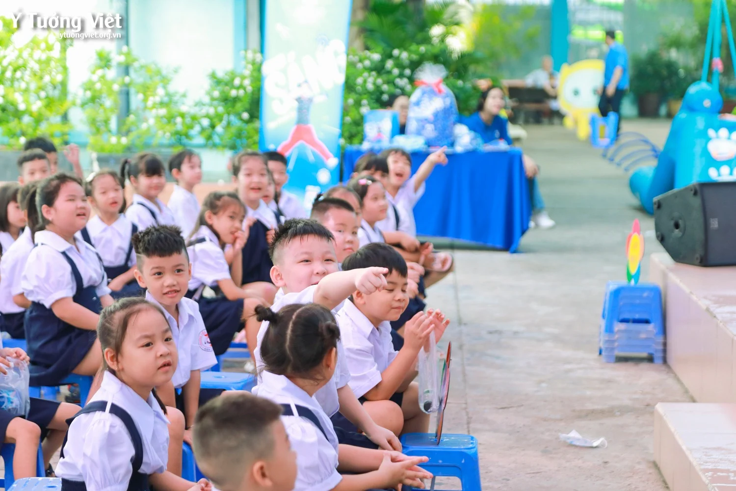 Chào mùa tựu trường 2024 – 2025 | Kịch tuổi thơ “Khăn đỏ đi học” & sân khấu ảo thuật ấn tượng