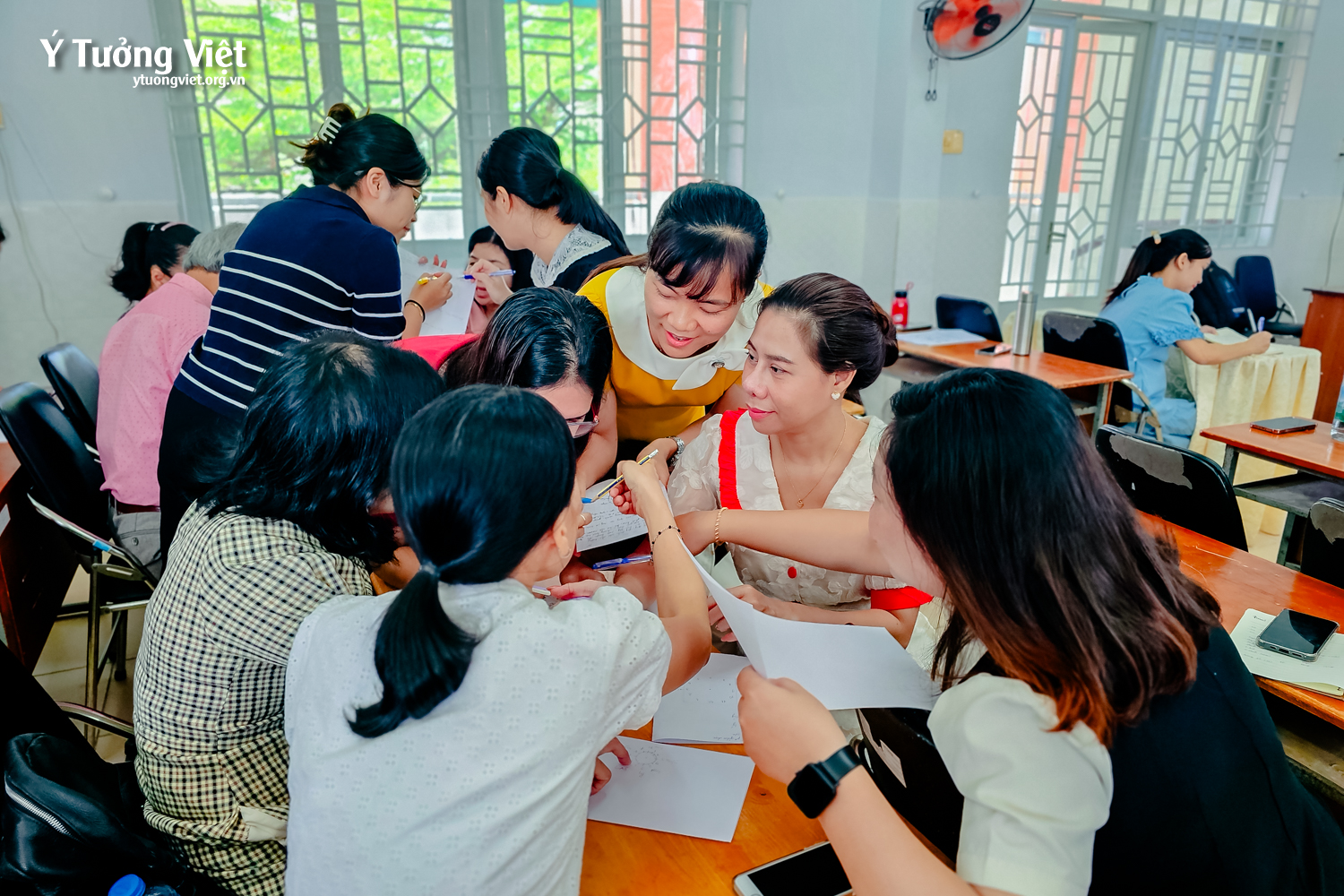 Chào mùa tựu trường 2025 – 2026 | Tập huấn “Hướng dẫn thực hiện công tác truyền thông đến cha mẹ học sinh và trên các trang mạng của nhà trường” cùng Trường TH Hồ Văn Cường