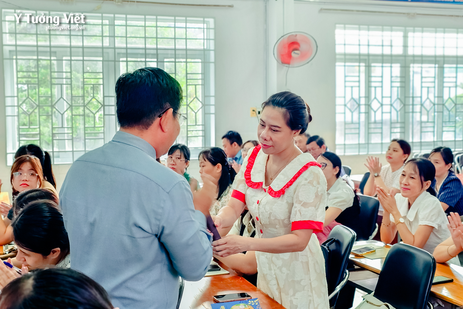 Chào mùa tựu trường 2025 – 2026 | Tập huấn “Hướng dẫn thực hiện công tác truyền thông đến cha mẹ học sinh và trên các trang mạng của nhà trường” cùng Trường TH Hồ Văn Cường