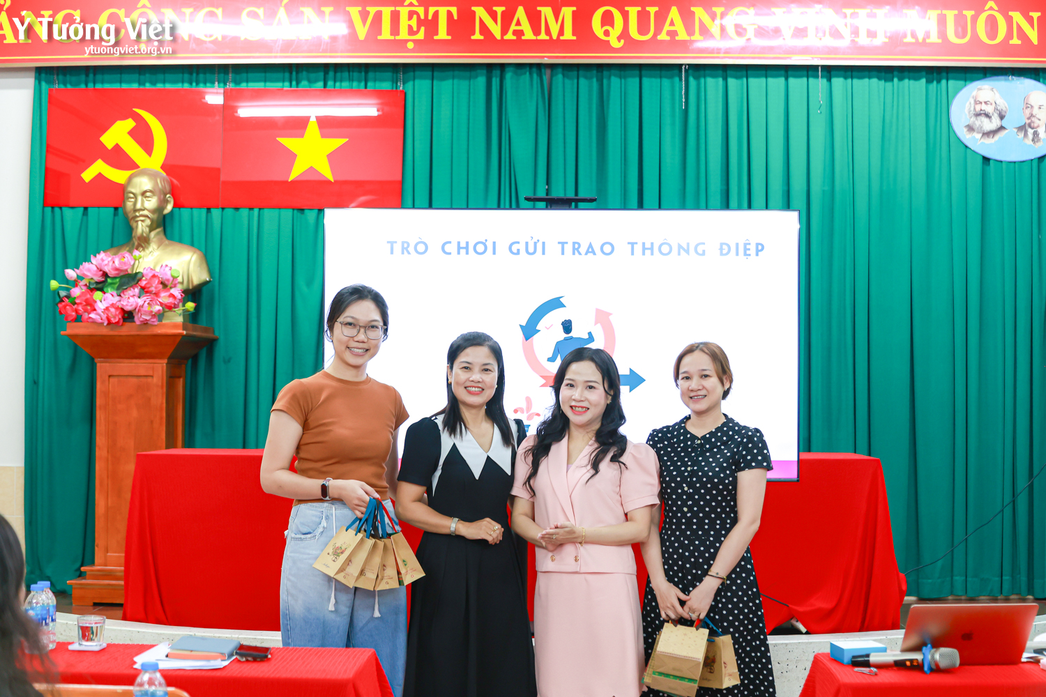 Chào mùa tựu trường 2025 – 2026 | Tập huấn “Nâng cao kỹ năng giao tiếp – Ứng xử sư phạm trong bối cảnh xây dựng Trường học thông minh – Trường học hạnh phúc” – Trường THCS Võ Thành Trang