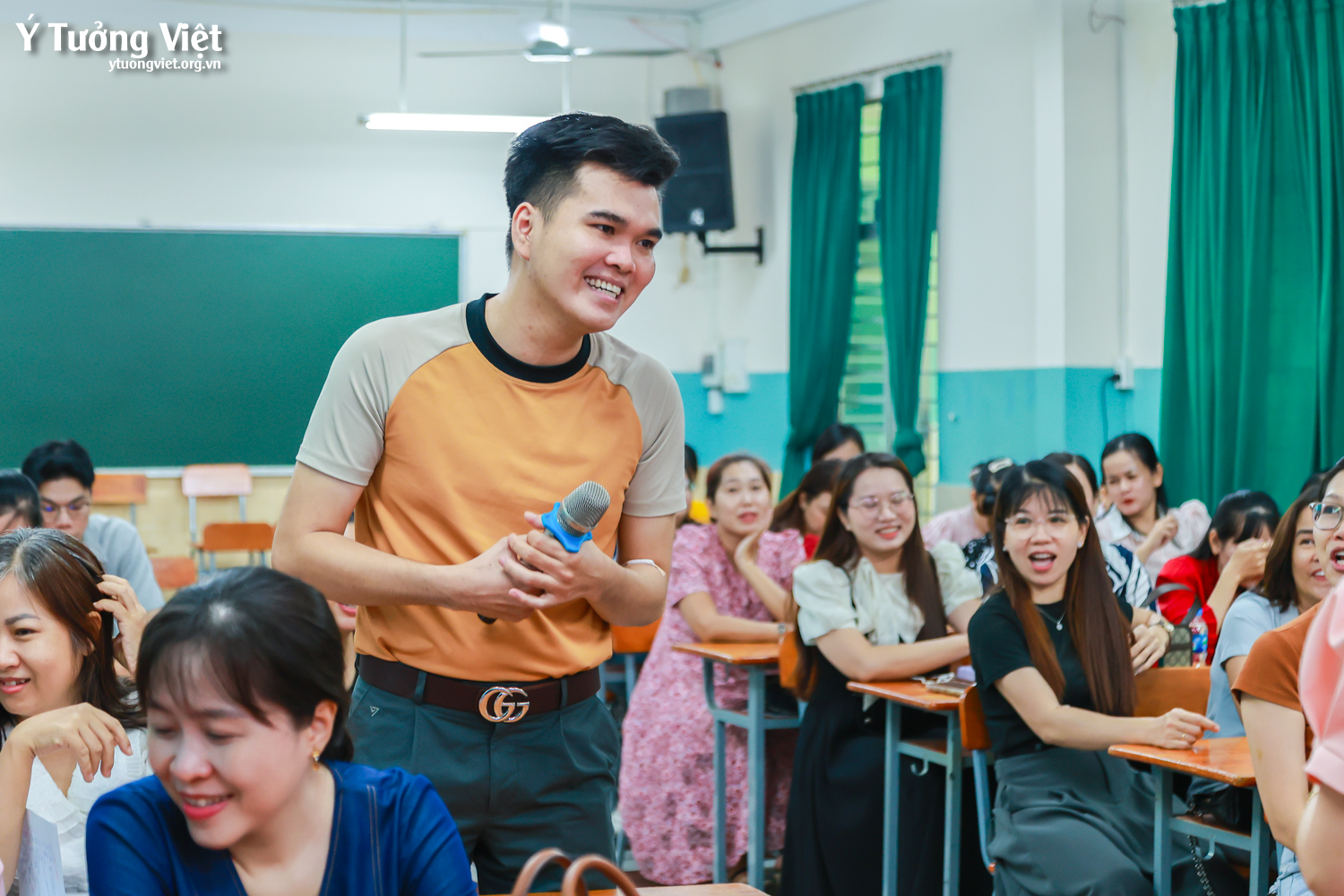 Chào mùa tựu trường 2025 – 2026 | Tập huấn “Nâng cao kỹ năng giao tiếp – Ứng xử sư phạm trong bối cảnh xây dựng Trường học thông minh – Trường học hạnh phúc” – Trường THCS Võ Thành Trang