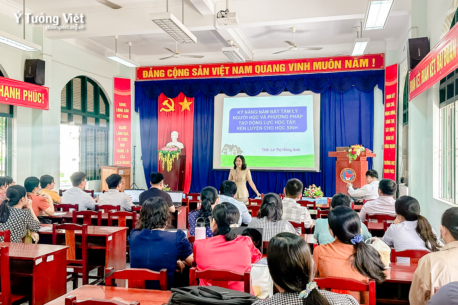 Chuỗi tập huấn giáo viên đầu năm học cùng Ý Tưởng Việt tại các trường THCS