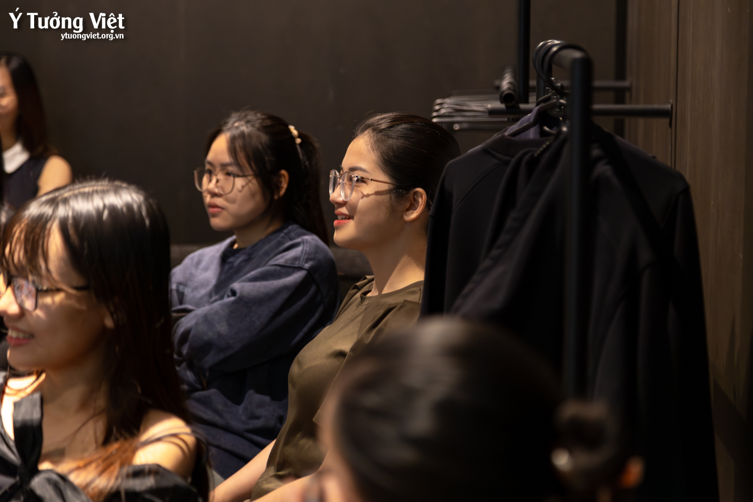 Công ty TNHH May Mặc UN-AVAILABLE & Ý Tưởng Việt | Talkshow “Nghệ thuật quản trị căng thẳng”