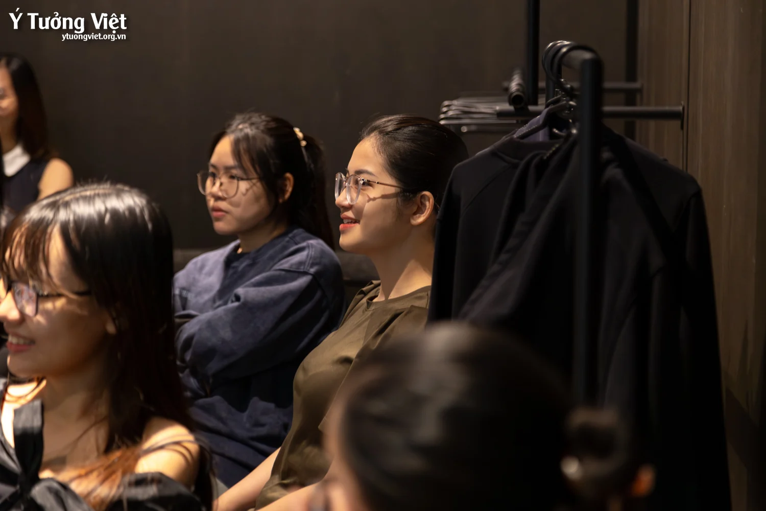 Công ty TNHH May Mặc UN-AVAILABLE & Ý Tưởng Việt | Talkshow “Nghệ thuật quản trị căng thẳng”