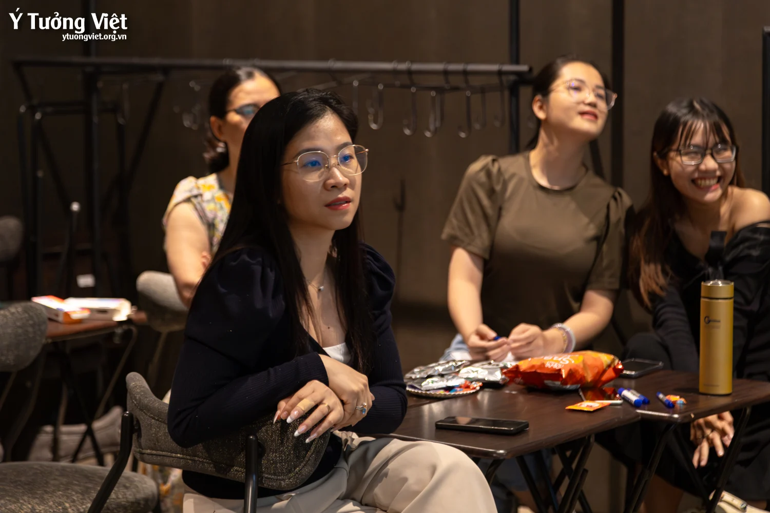 Công ty TNHH May Mặc UN-AVAILABLE & Ý Tưởng Việt | Talkshow “Nghệ thuật quản trị căng thẳng”