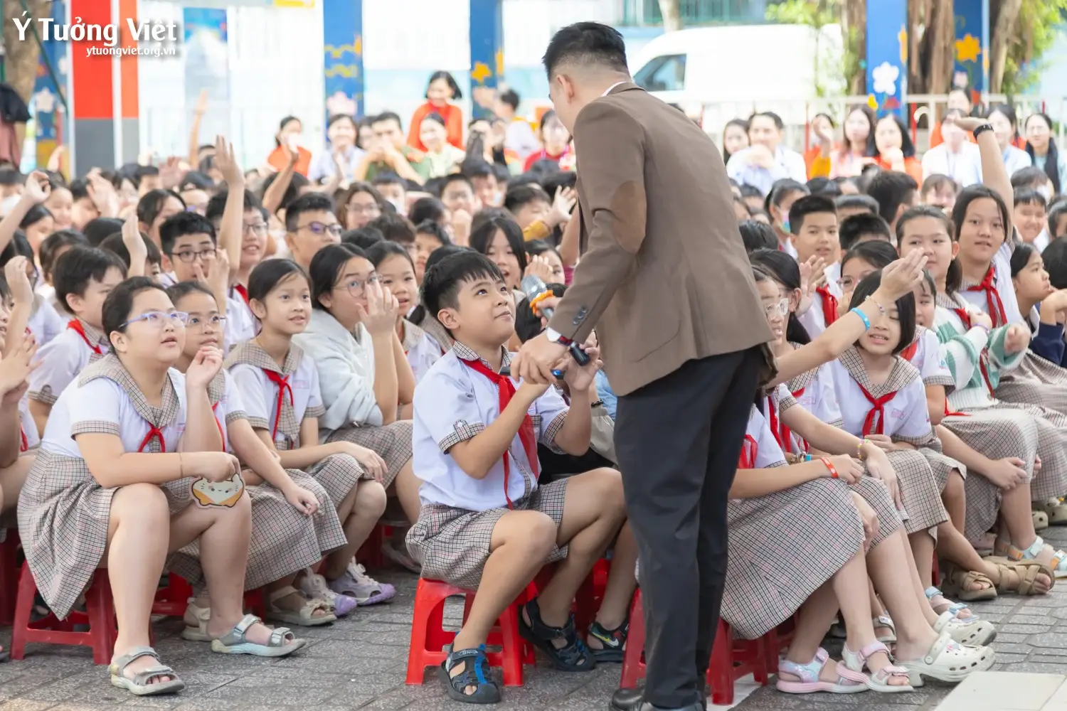 Giải pháp giáo dục an toàn trên không gian mạng cho học sinh: Không thể một “công thức chung” cho mọi cấp học