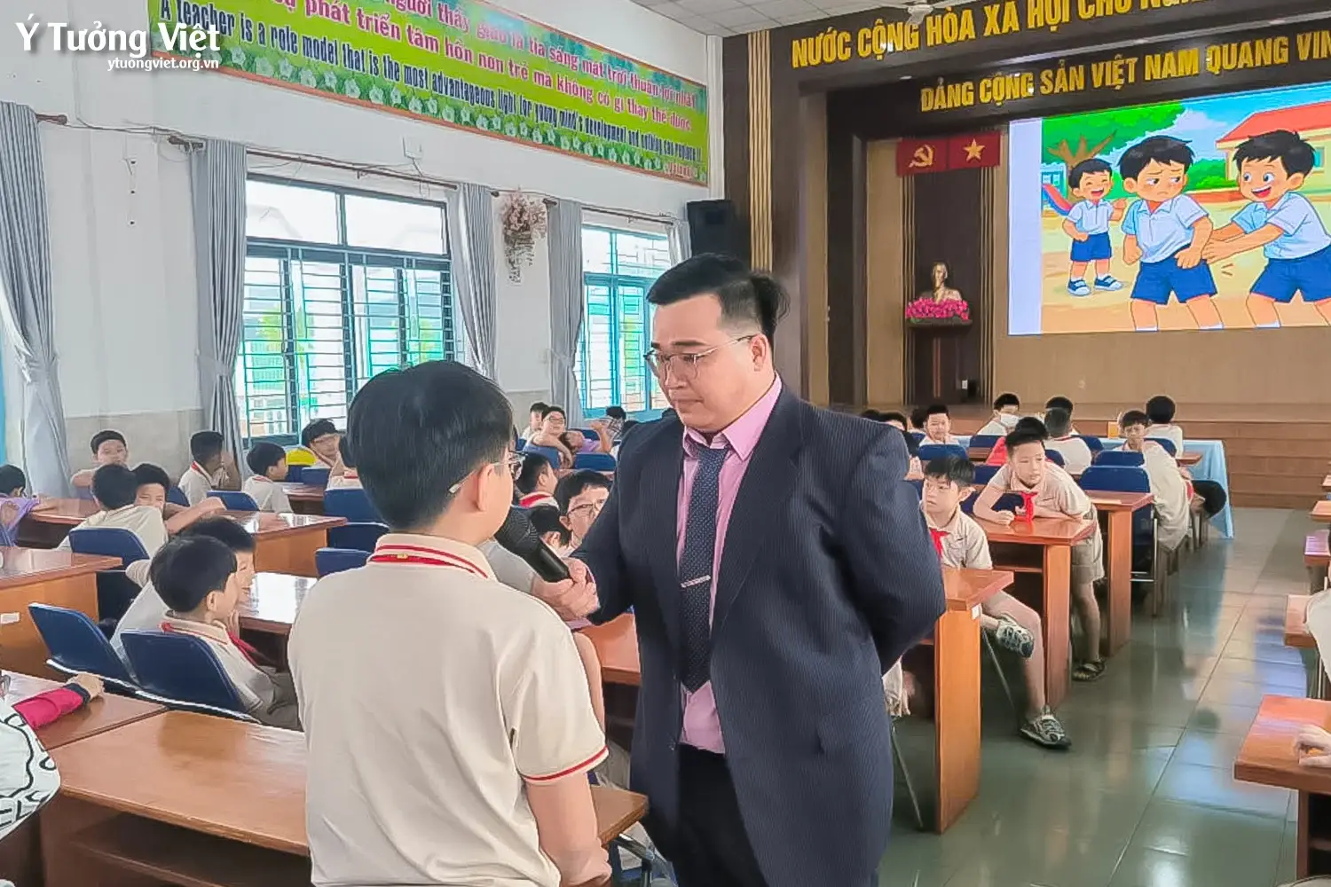 Giáo dục giới tính trong trường học: Ý Tưởng Việt đồng hành cùng nhà trường tháo gỡ những chủ đề “khó nói”