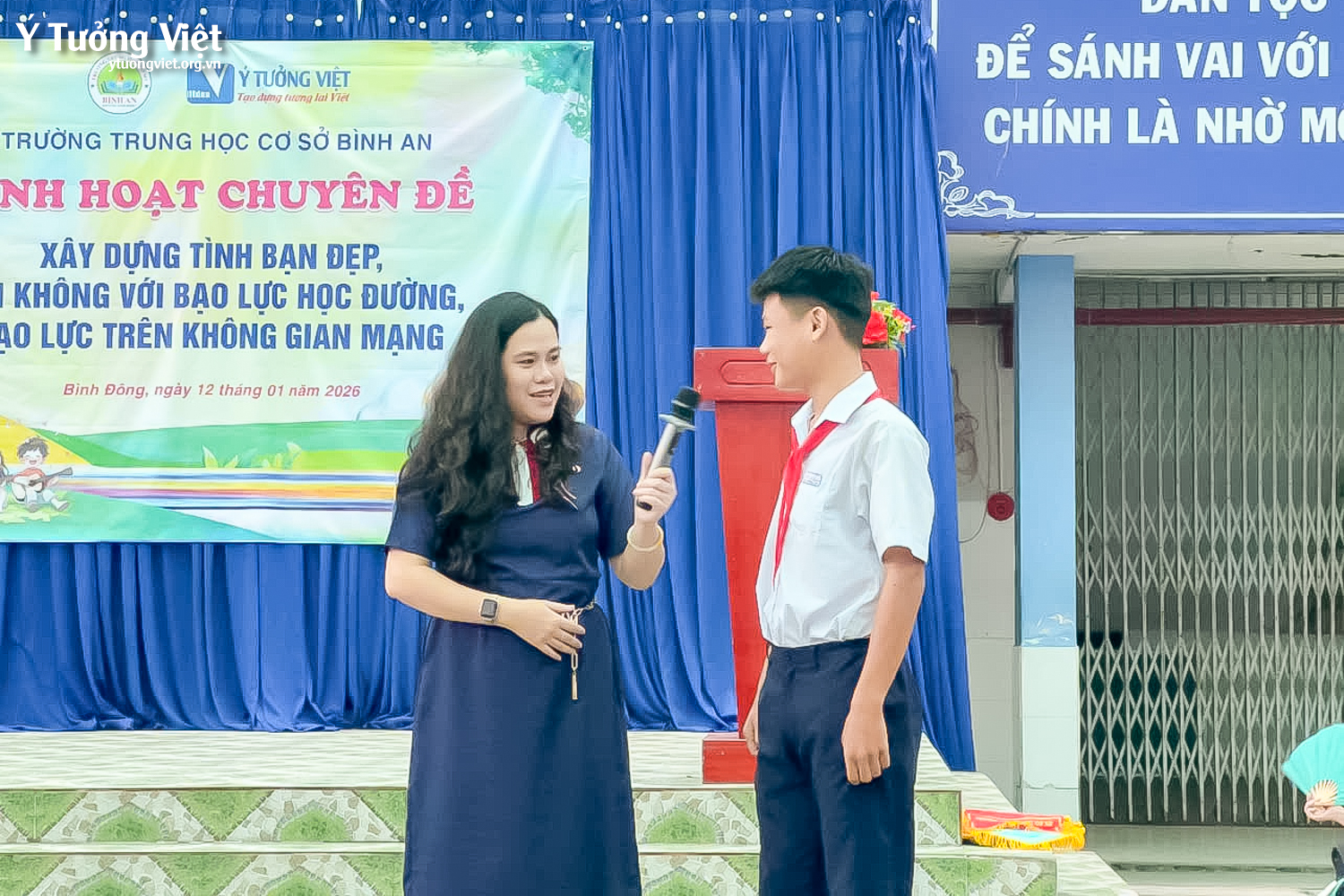Giáo dục kỹ năng sống dưới sân cờ: Đổi mới giờ sinh hoạt đầu tuần cùng Ý Tưởng Việt