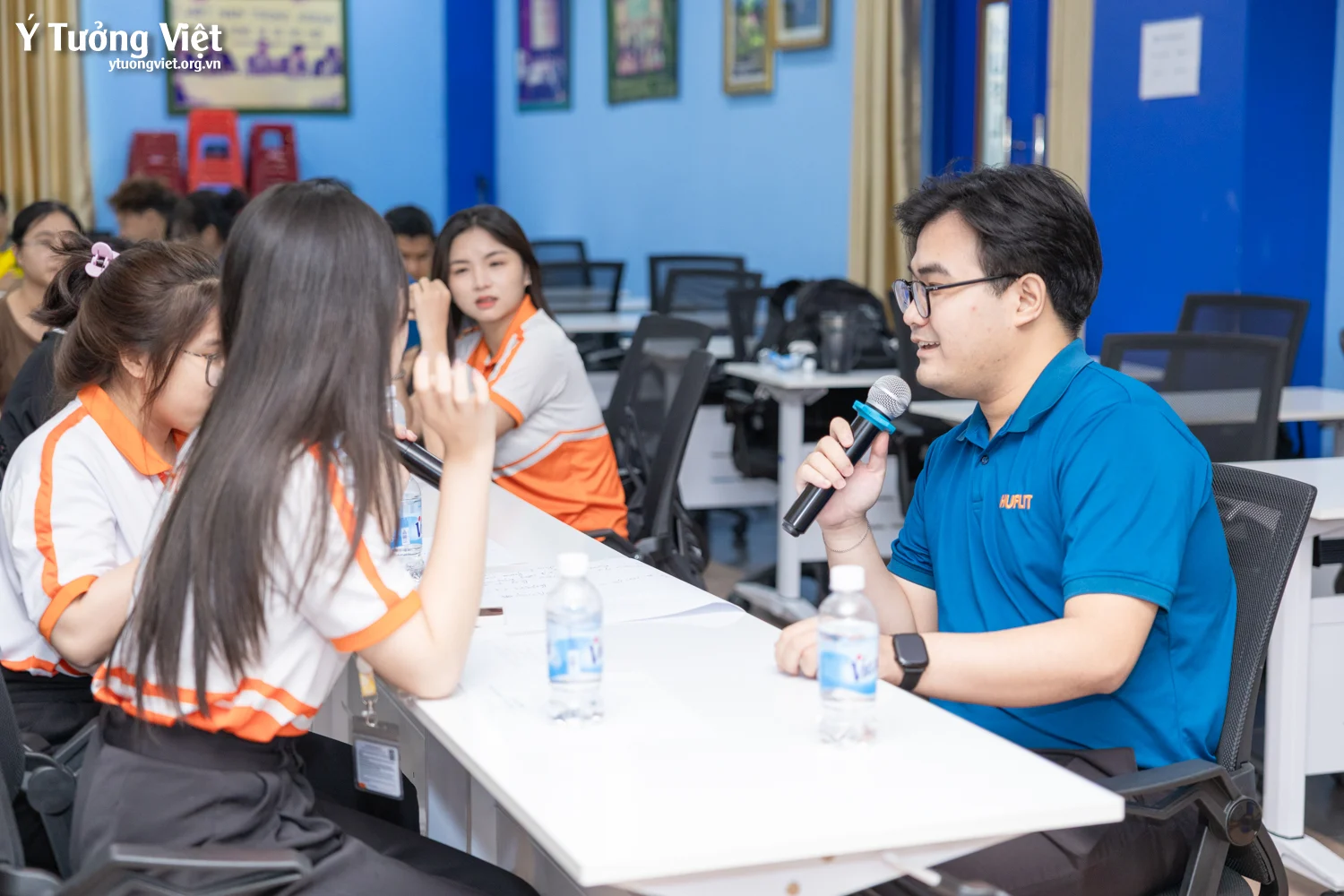 HUFLIT & Ý Tưởng Việt | Nâng tầm năng lực đội ngũ qua chuyên đề “Kỹ năng phân tích & xử lý tình huống”