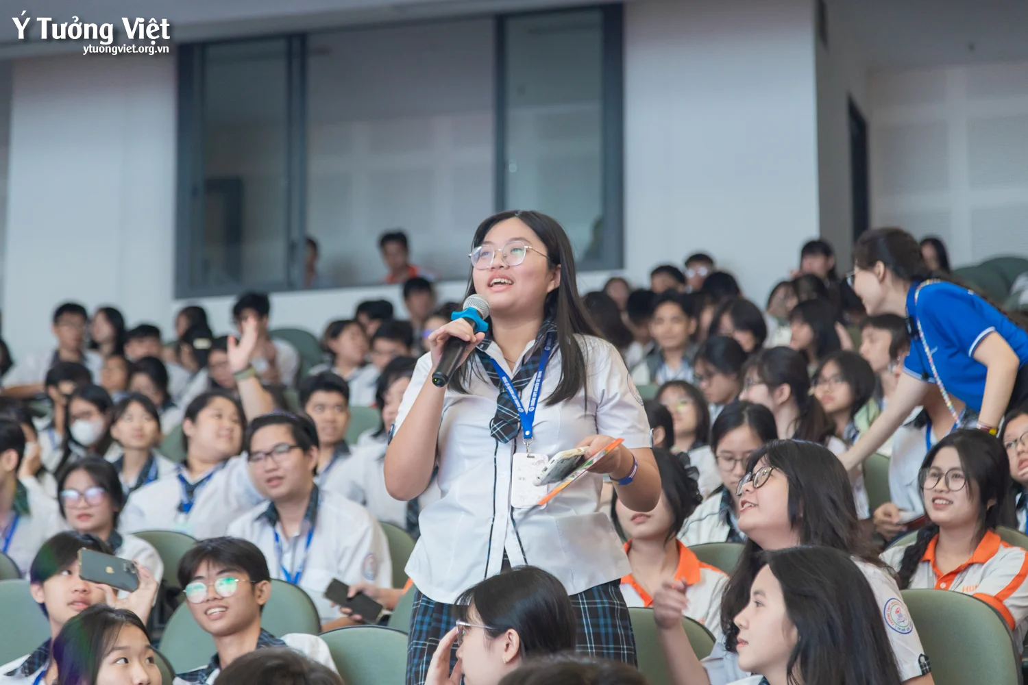 HUFLIT & Ý Tưởng Việt | Trang bị “Kỹ năng chấp nhận người khác và hợp tác hiệu quả” cùng HUFLIT Campus Tour 2025