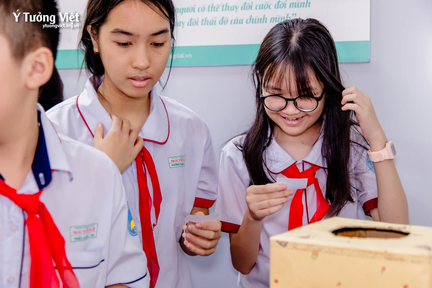 “Healing box” – Bí mật về chiếc hộp chữa lành ở Phòng Tâm lý Trường THCS Nguyễn Huệ