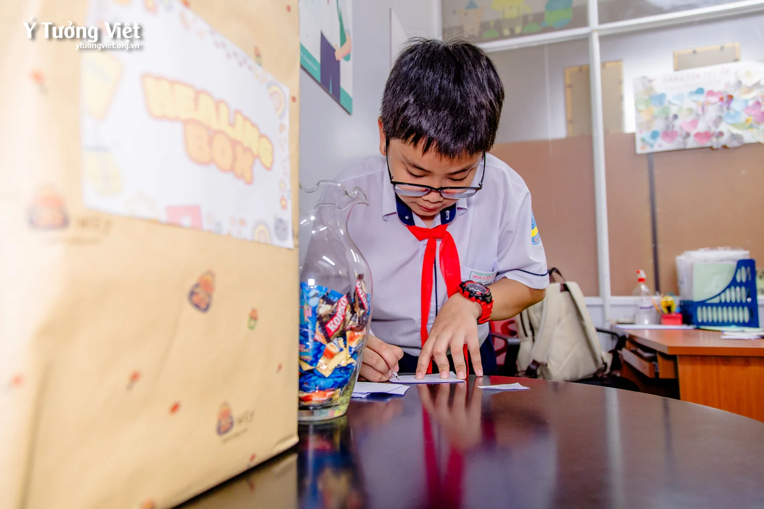 “Healing box” – Bí mật về chiếc hộp chữa lành ở Phòng Tâm lý Trường THCS Nguyễn Huệ