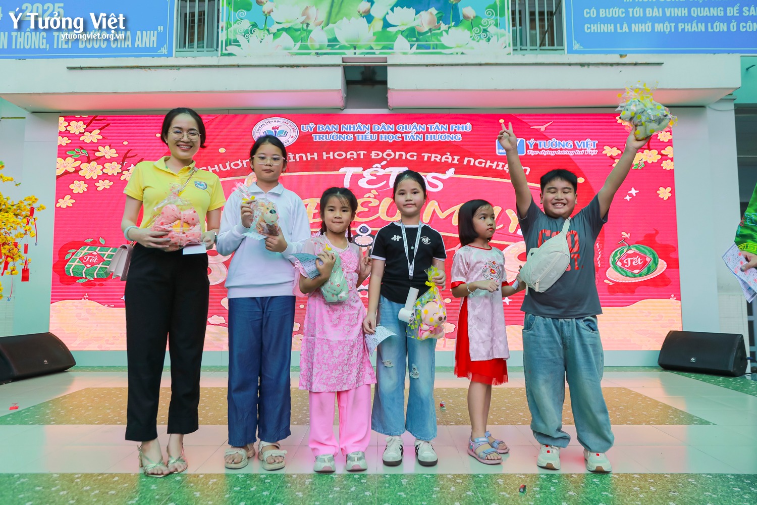 Khép lại hành trình của Tết vạn điều may, sắc xuân còn mãi trong lòng các bạn nhỏ Trường TH Tân Hương
