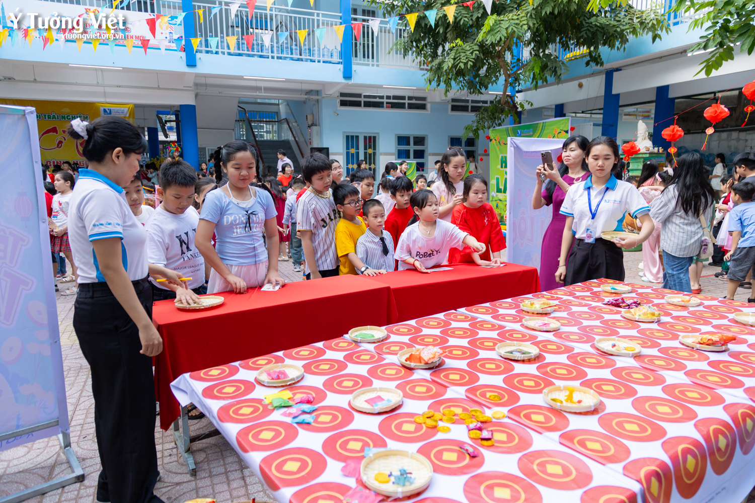 Khi văn hóa truyền thống trở thành trải nghiệm sống động trong trường học với mô hình ngày hội, sân chơi