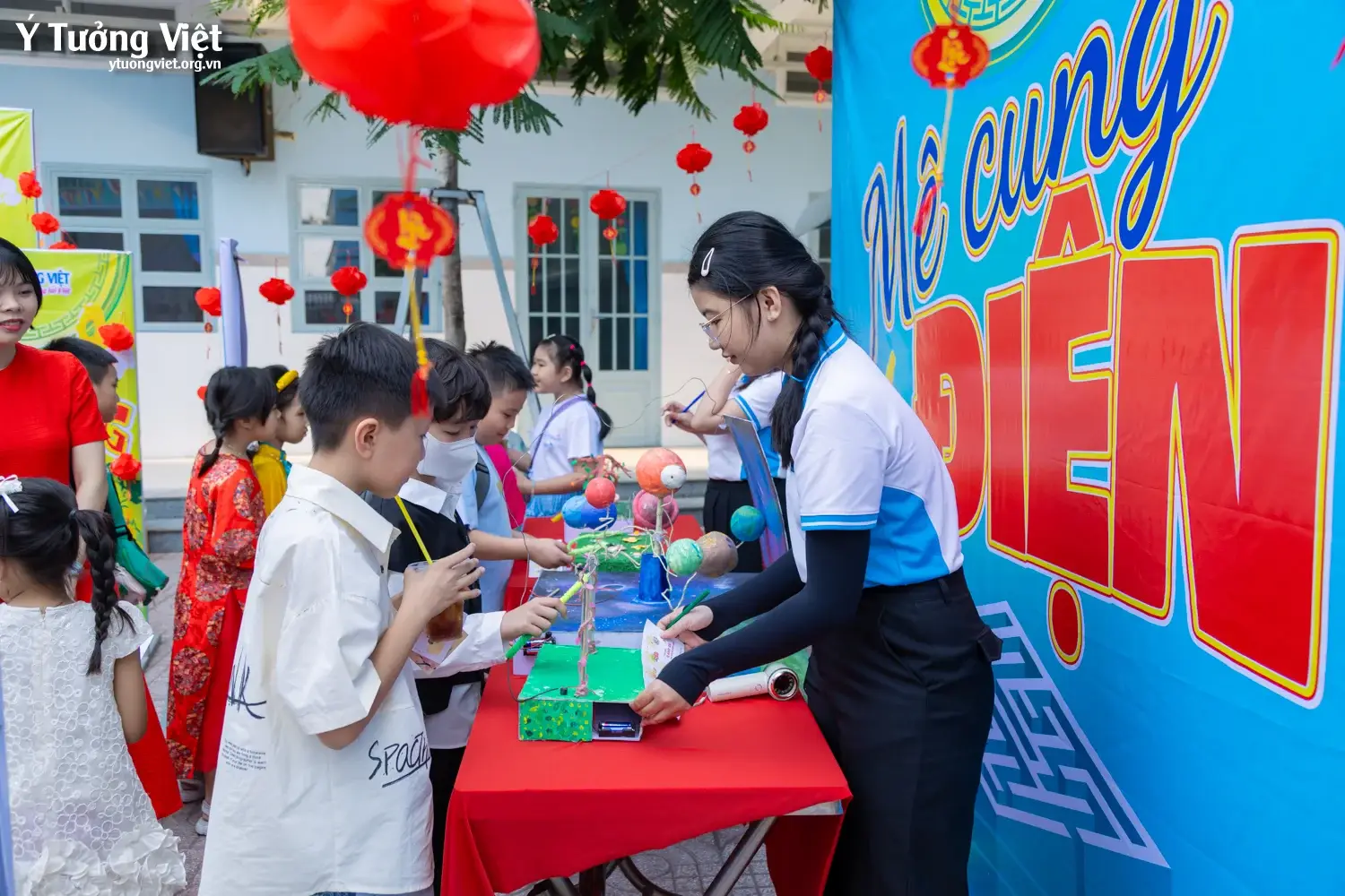 Khi văn hóa truyền thống trở thành trải nghiệm sống động trong trường học với mô hình ngày hội, sân chơi