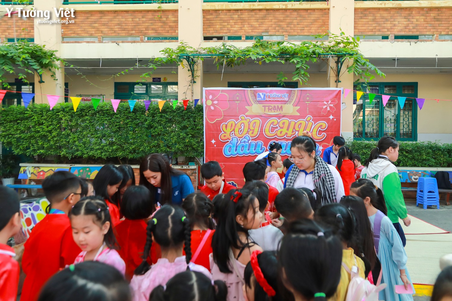 Kịch tuổi thơ “Rồng rắn lên mây, chung tay đón Tết” ở TH Hiệp Tân – Khi những giá trị truyền thống sẽ luôn song hành với hiện tại